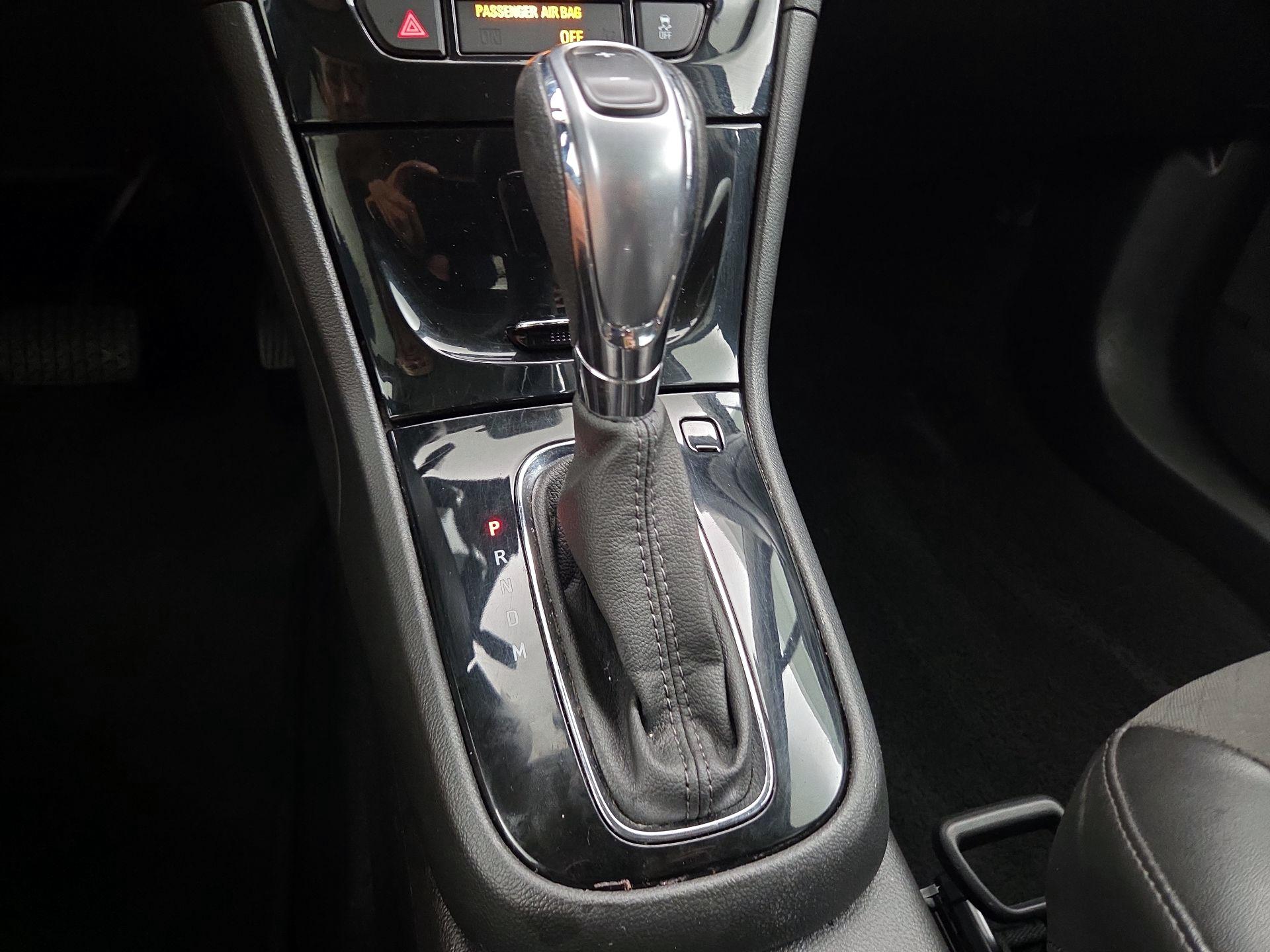 Thumbnail: 2018 Buick Encore - 17