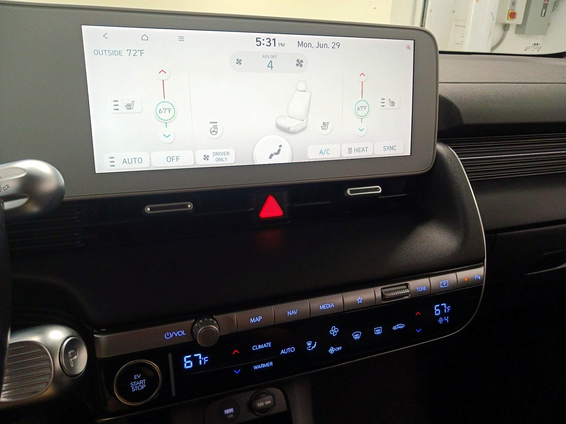 Thumbnail: 2022 Hyundai Ioniq 5 - 14