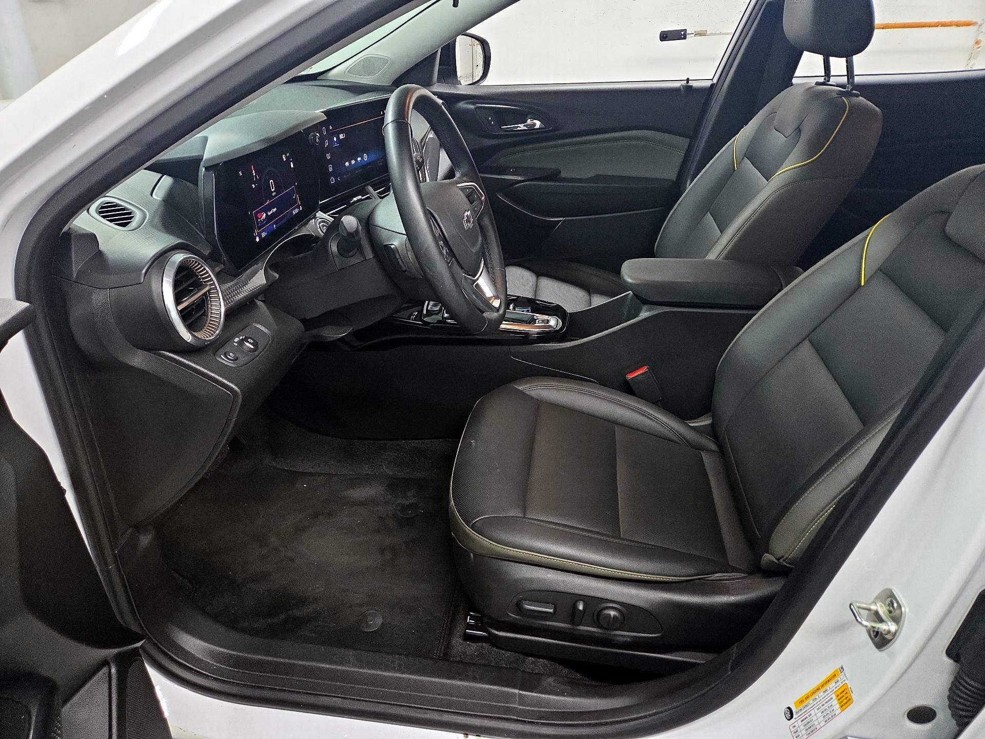 Thumbnail: 2024 Chevrolet Trax - 11