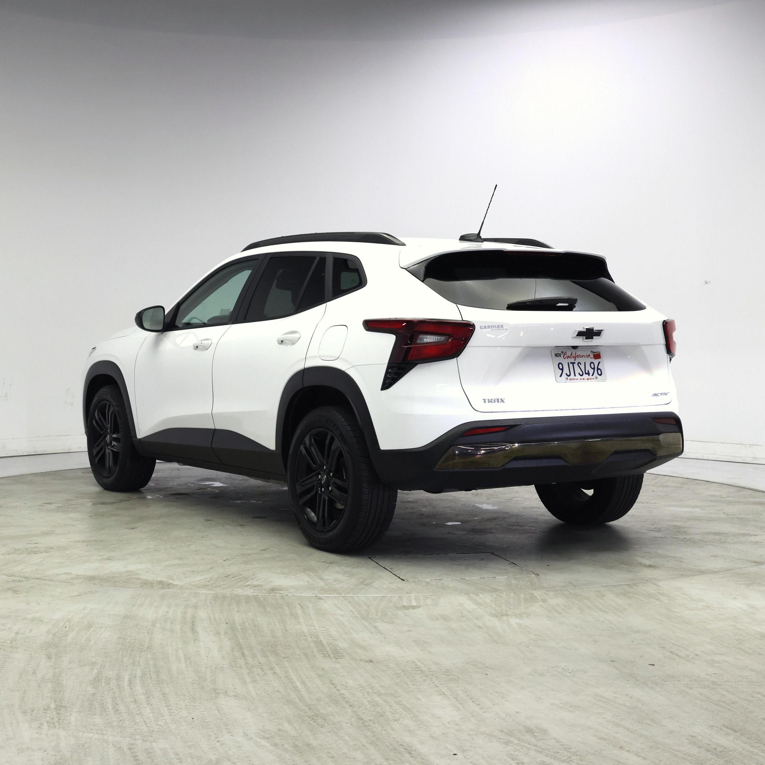 Thumbnail: 2024 Chevrolet Trax - 2