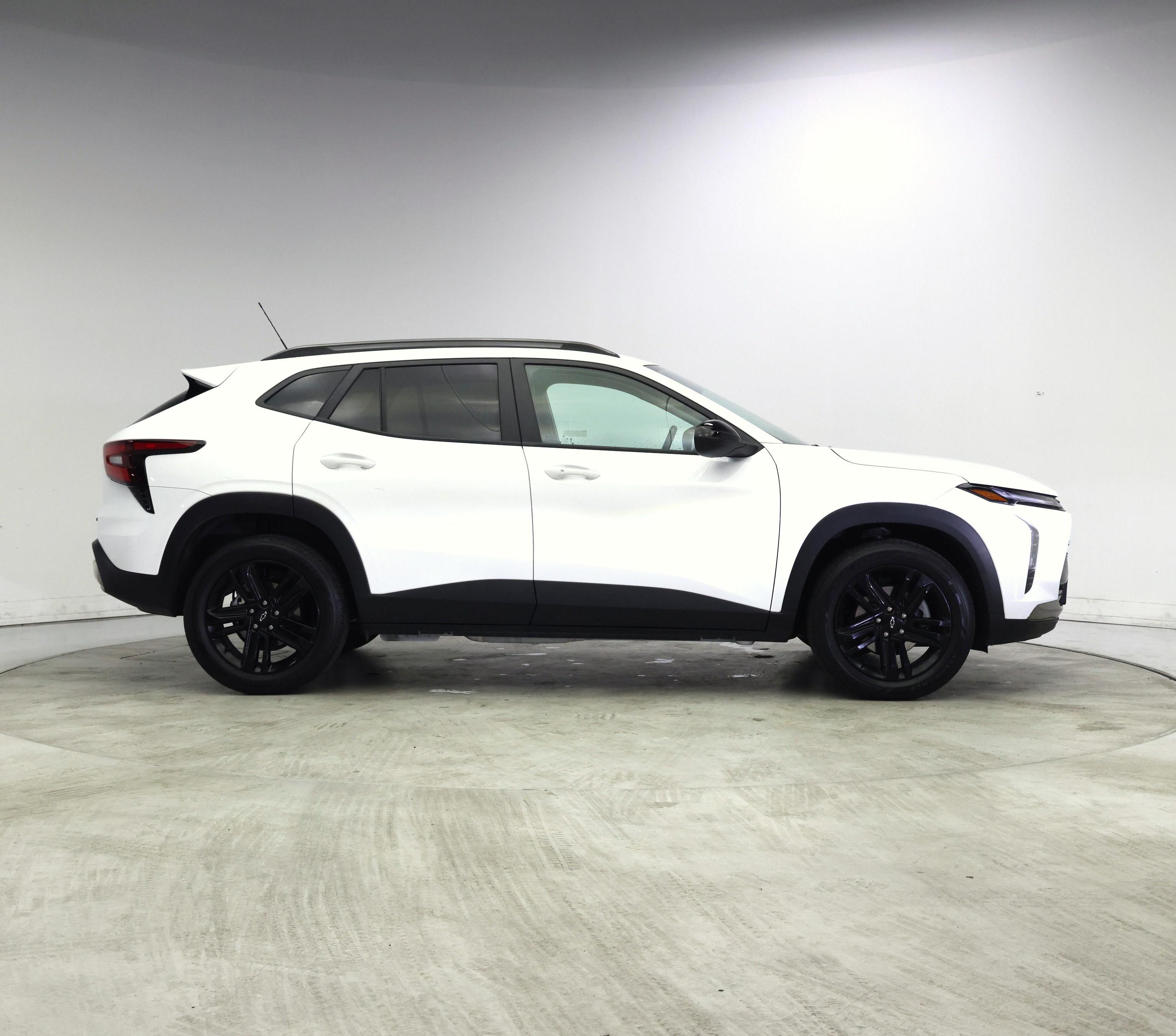 Thumbnail: 2024 Chevrolet Trax - 7
