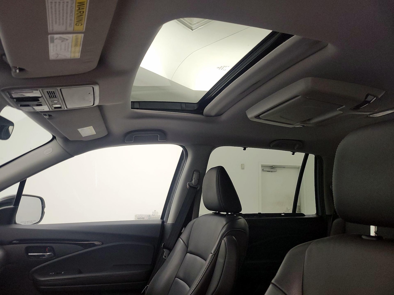 Sunroof(s) & Overhead Airbags