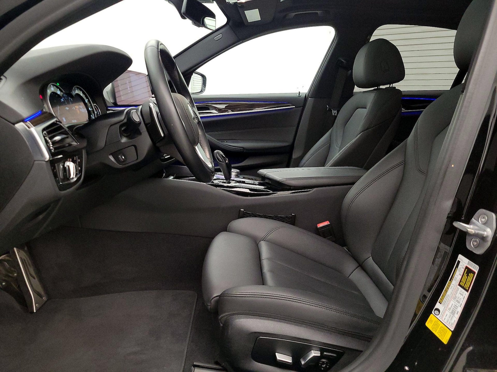 2019 BMW 5 Series 530i - Photo 12