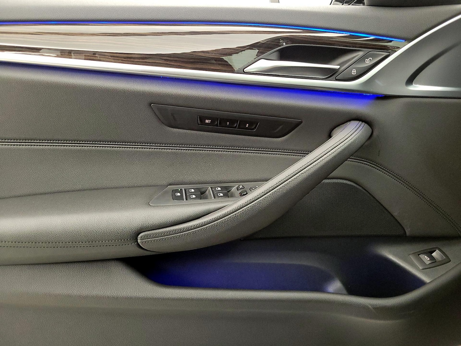 2019 BMW 5 Series 530i - Photo 13