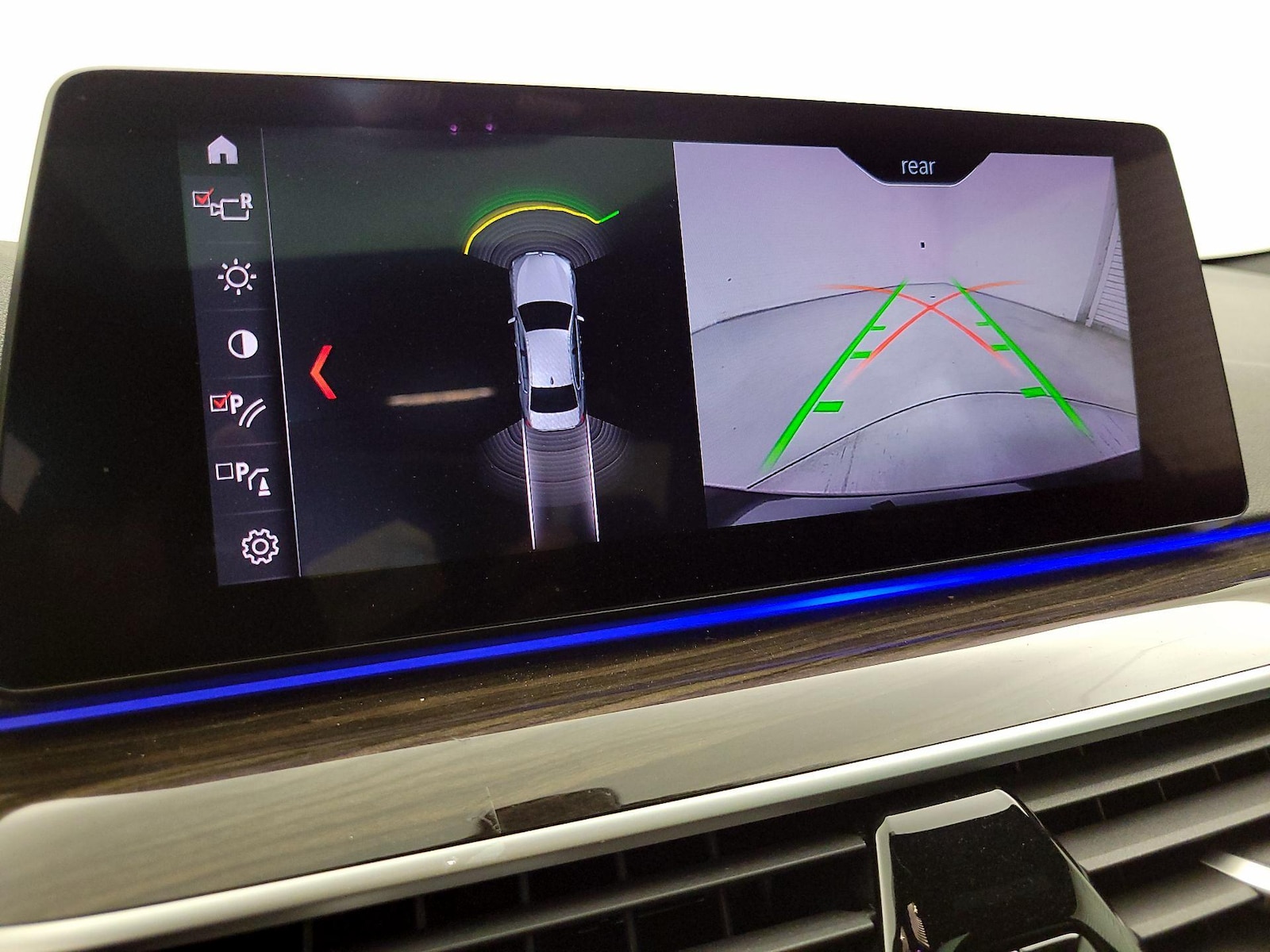 2019 BMW 5 Series 530i - Photo 15