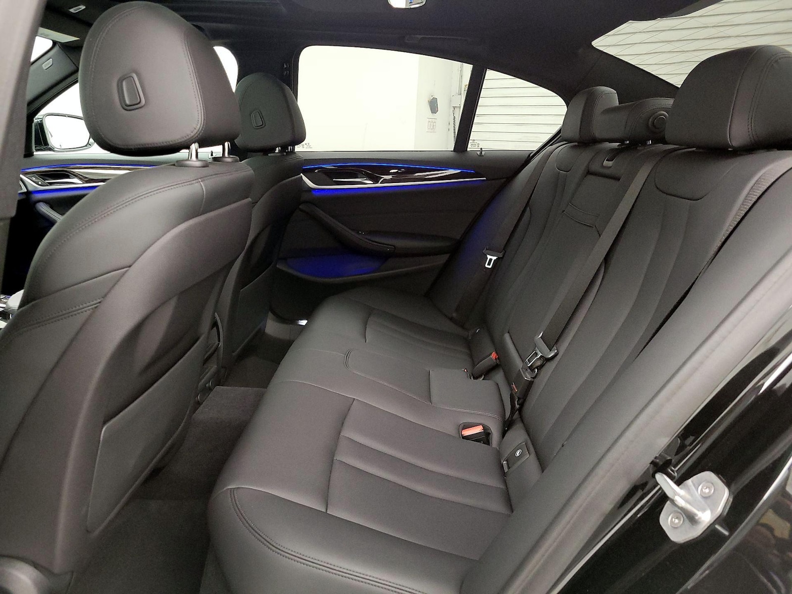 2019 BMW 5 Series 530i - Photo 21
