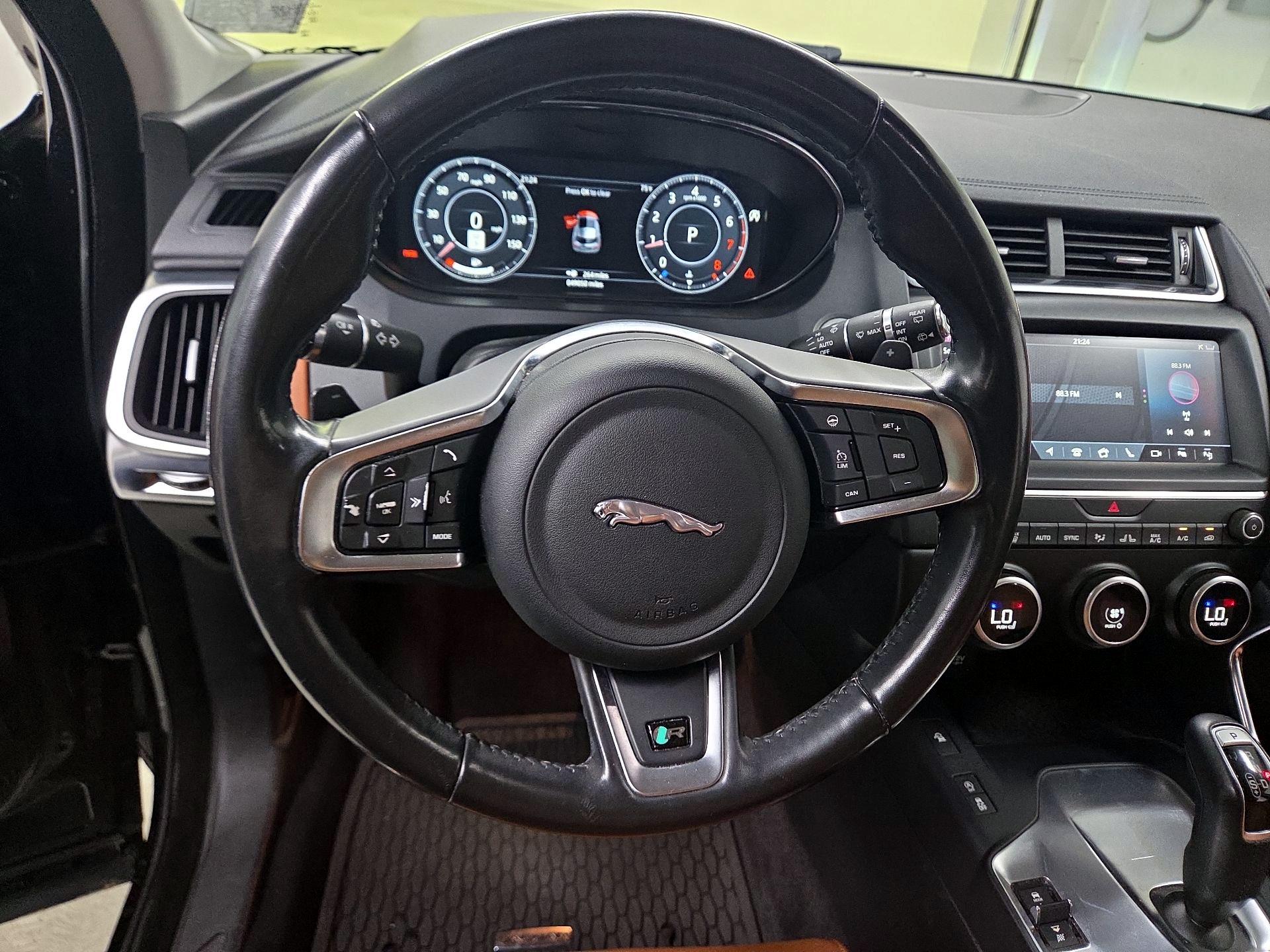 Thumbnail: 2020 Jaguar E-Pace - 10