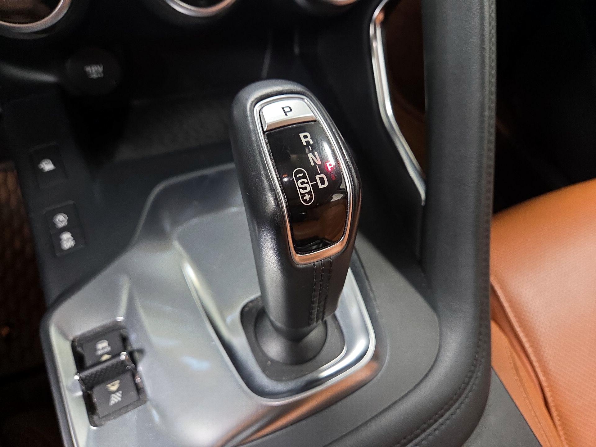 Thumbnail: 2020 Jaguar E-Pace - 15
