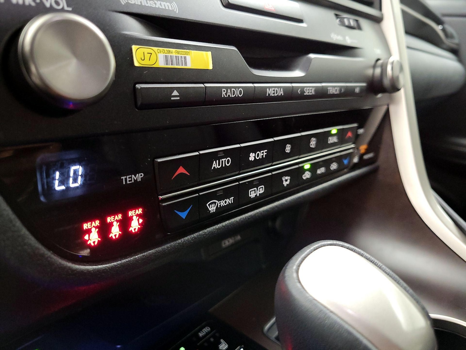 2022 Lexus RX 350 - Photo 17