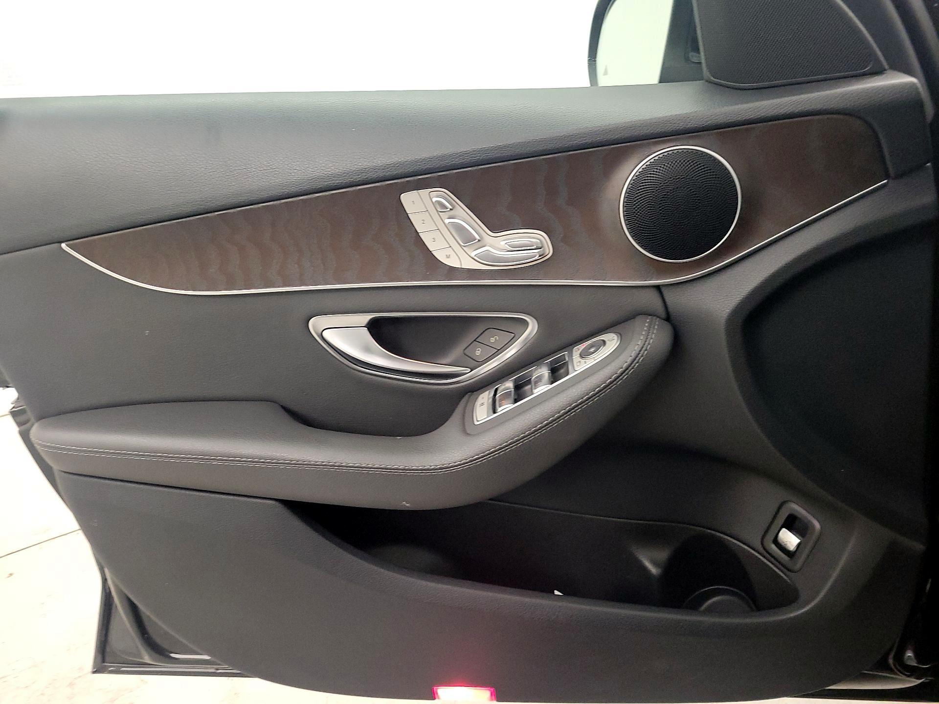 Thumbnail: 2019 Mercedes-Benz C-Class - 12