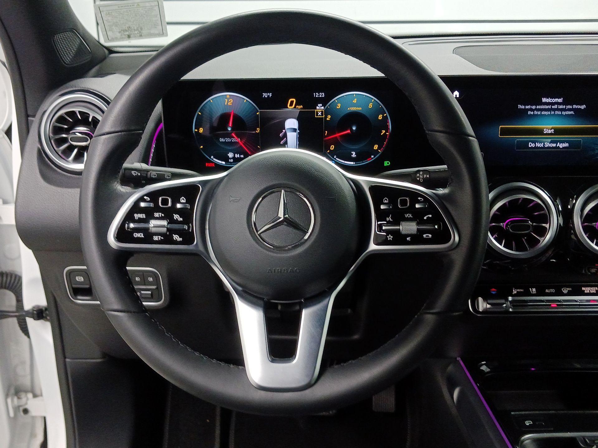 Thumbnail: 2023 Mercedes-Benz GLB - 10