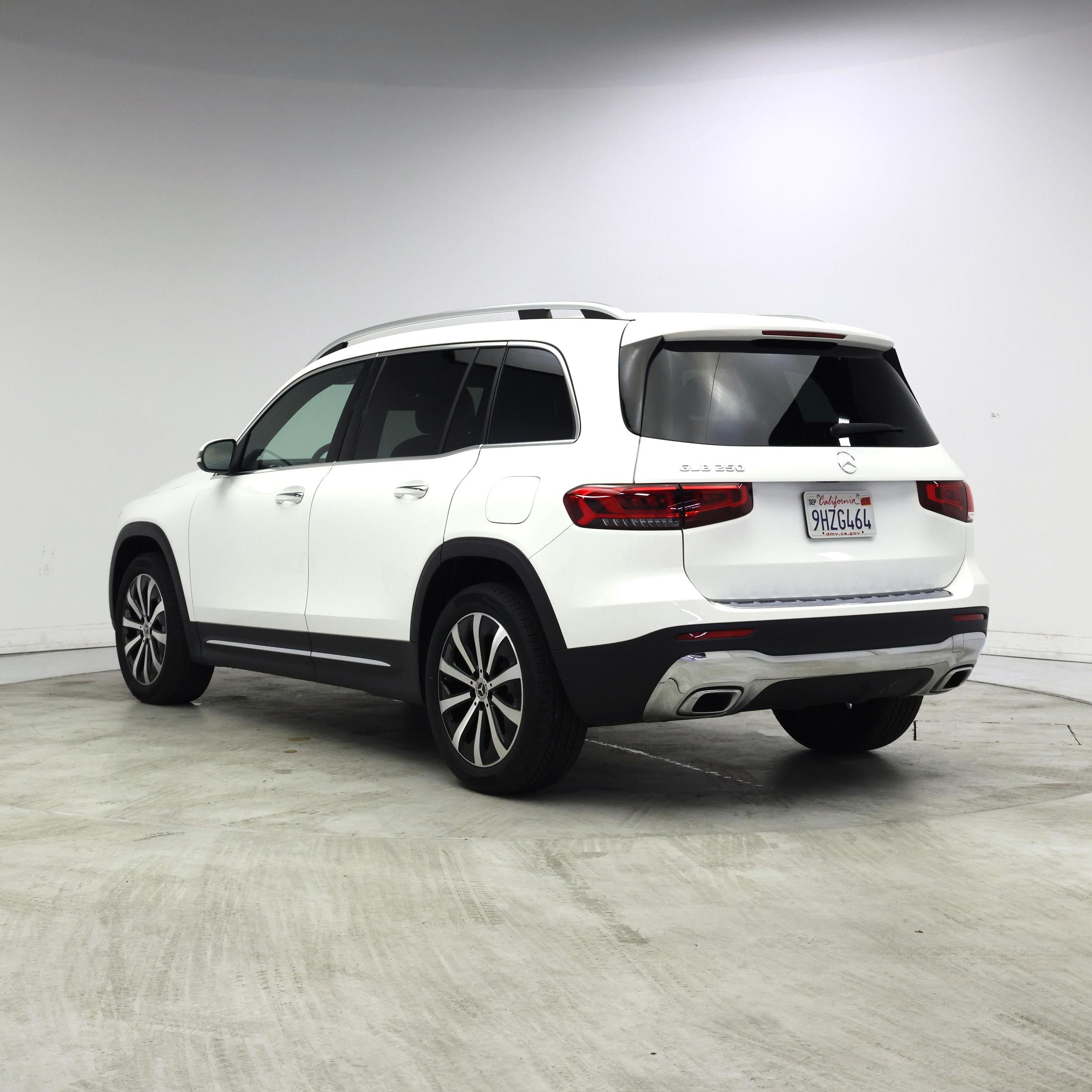 Thumbnail: 2023 Mercedes-Benz GLB - 2