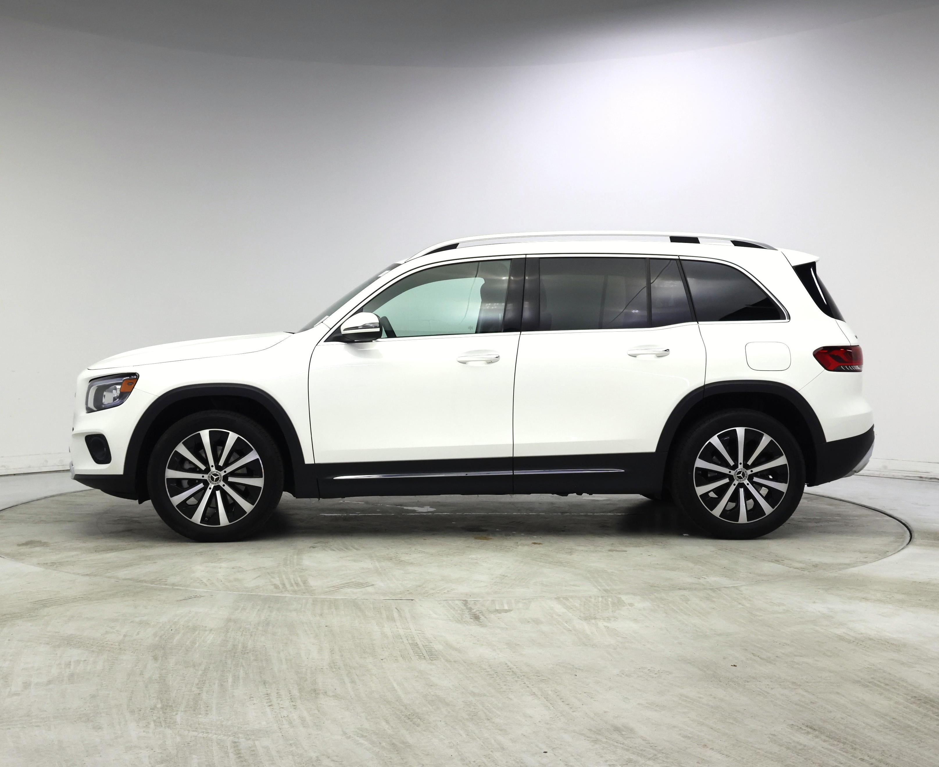 Thumbnail: 2023 Mercedes-Benz GLB - 3