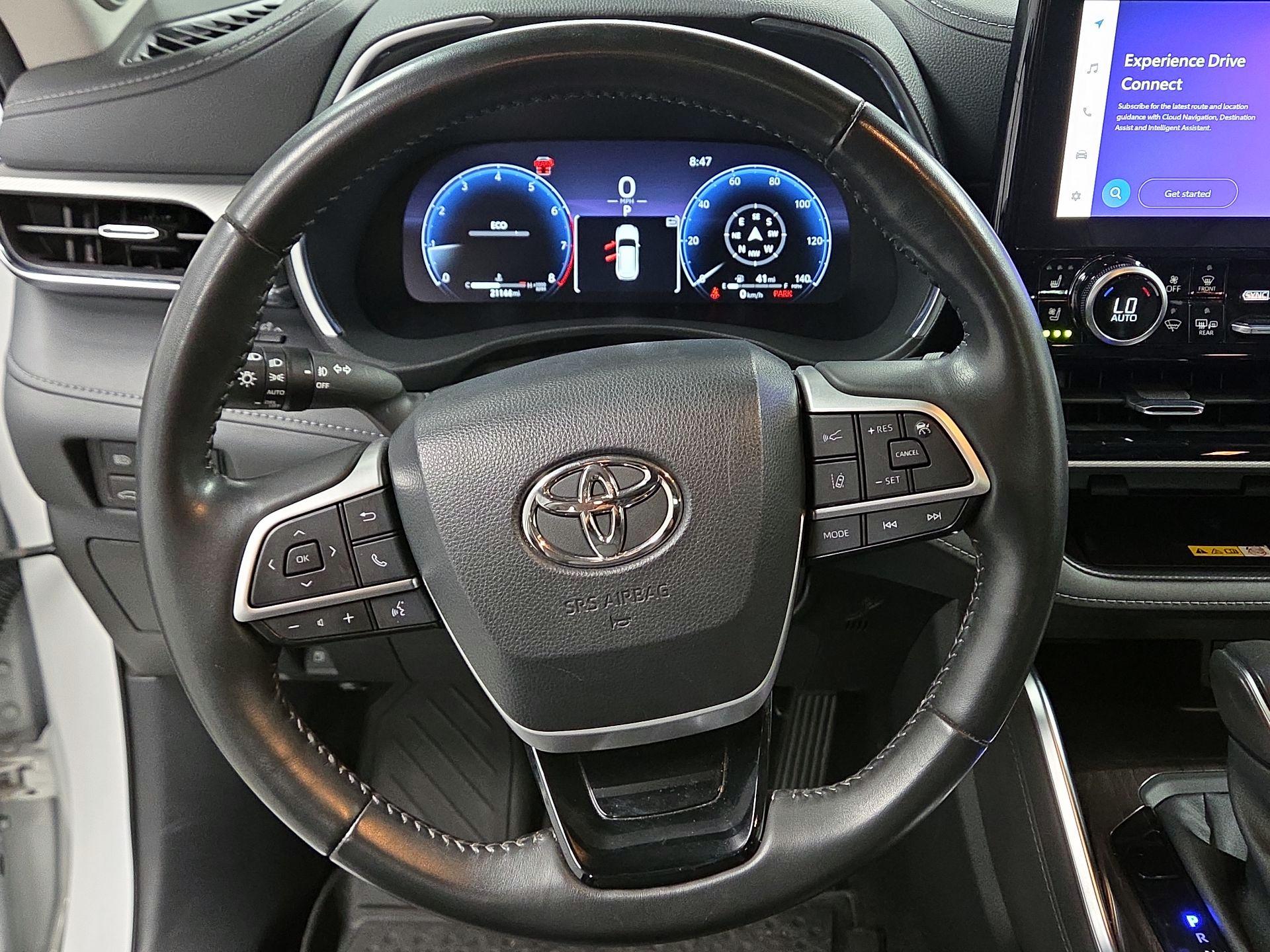 Thumbnail: 2023 Toyota Highlander - 10