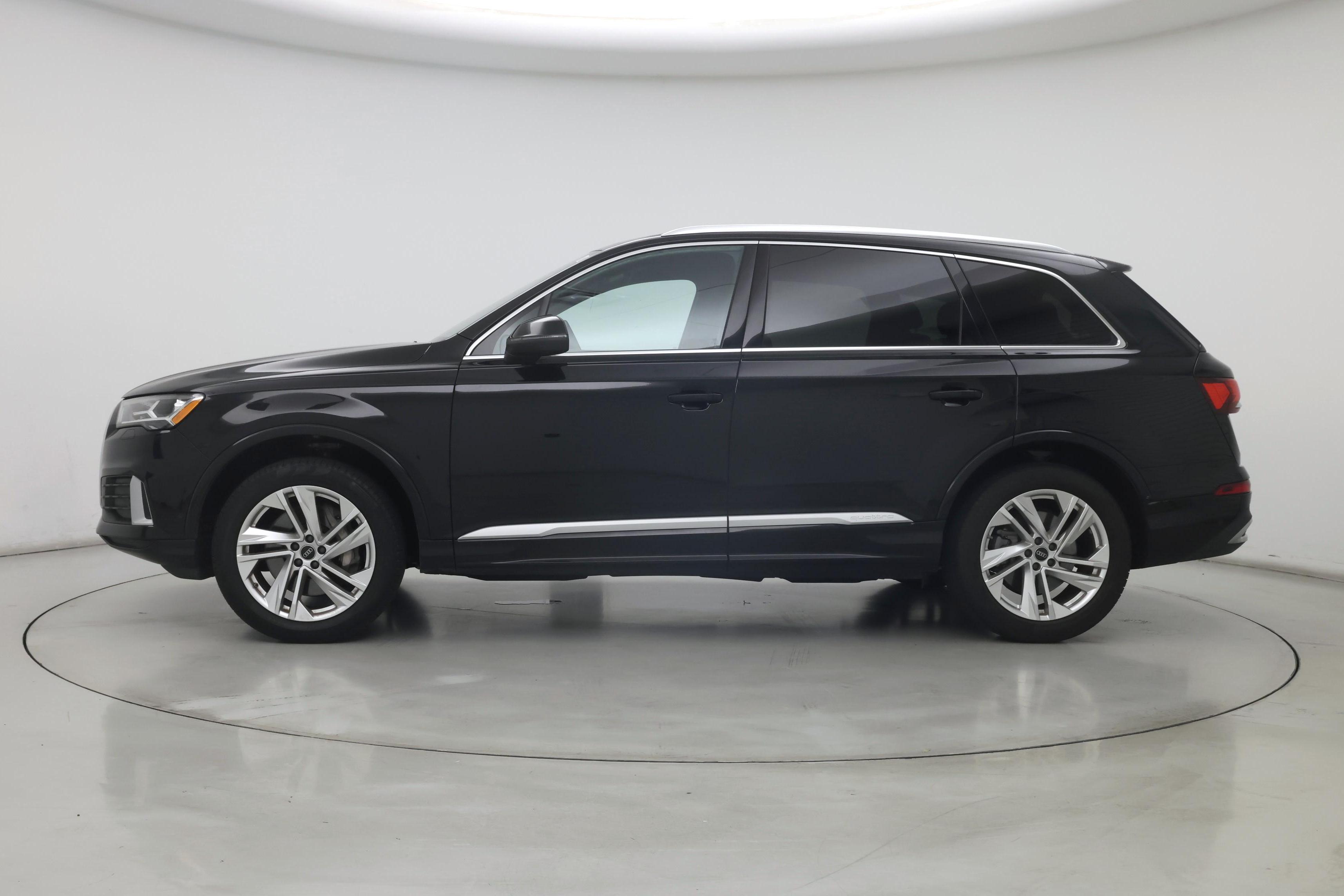 Thumbnail: 2023 Audi Q7 - 3
