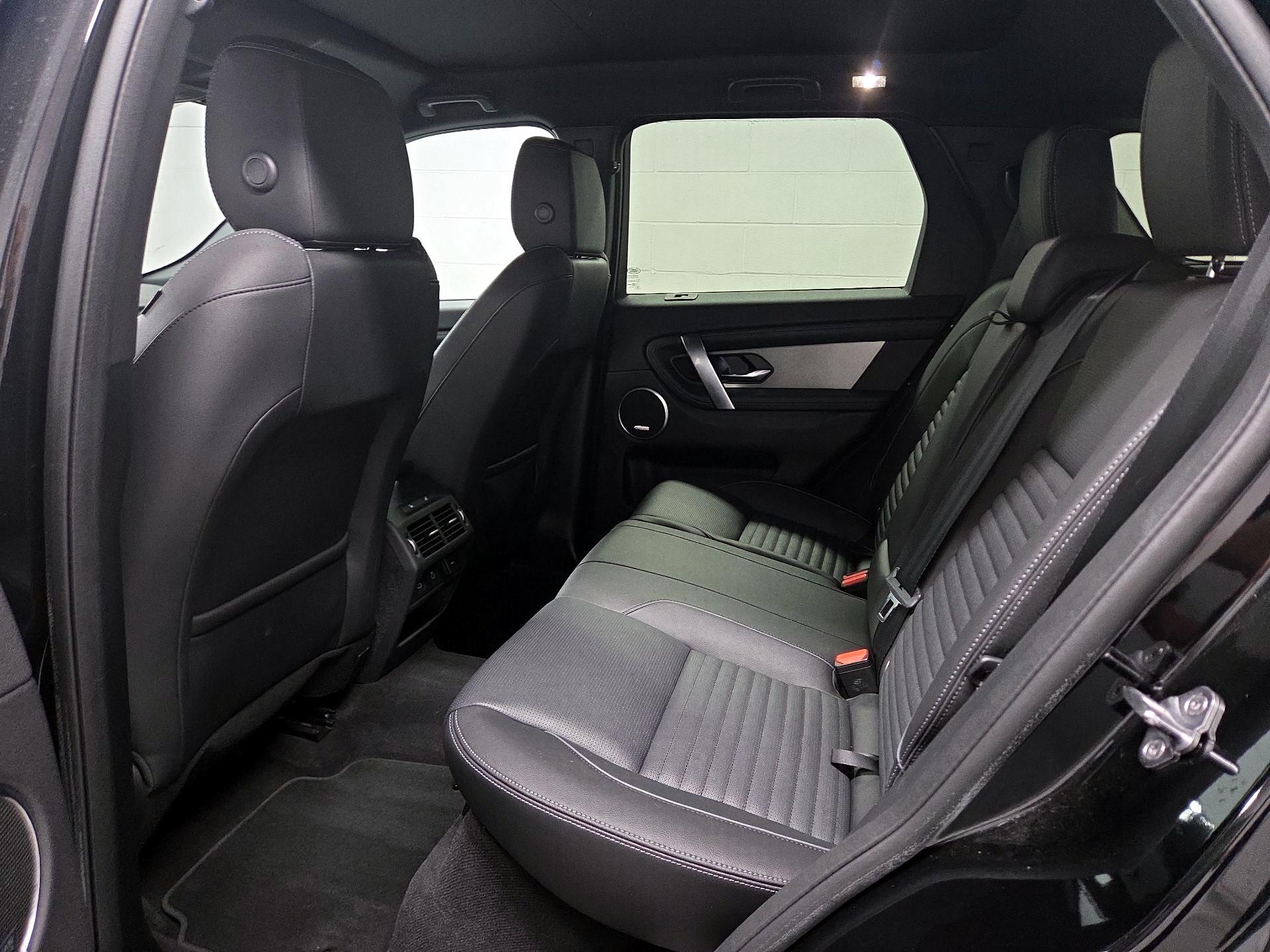 Thumbnail: 2025 Land Rover Discovery Sport - 20