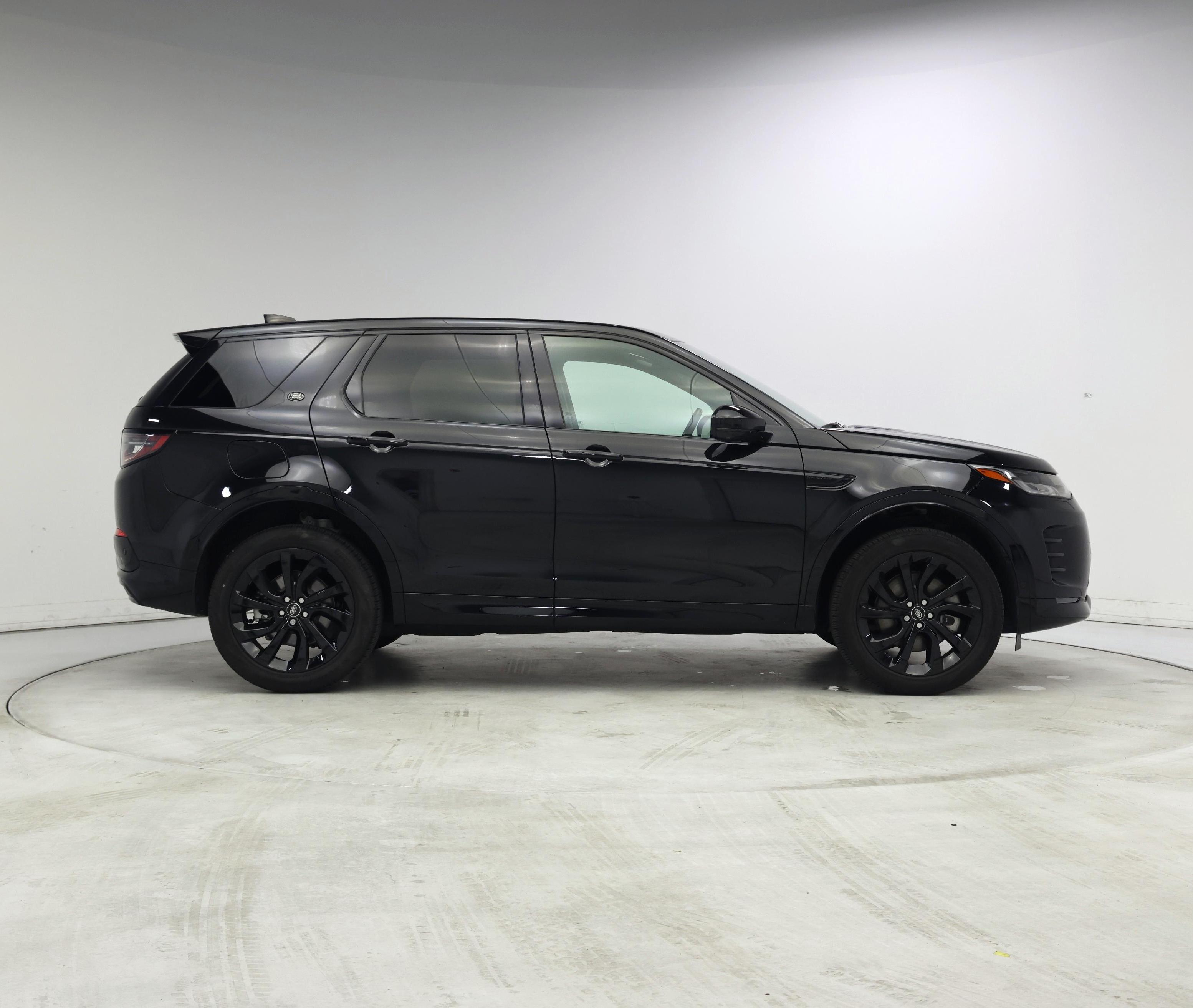 Thumbnail: 2025 Land Rover Discovery Sport - 7