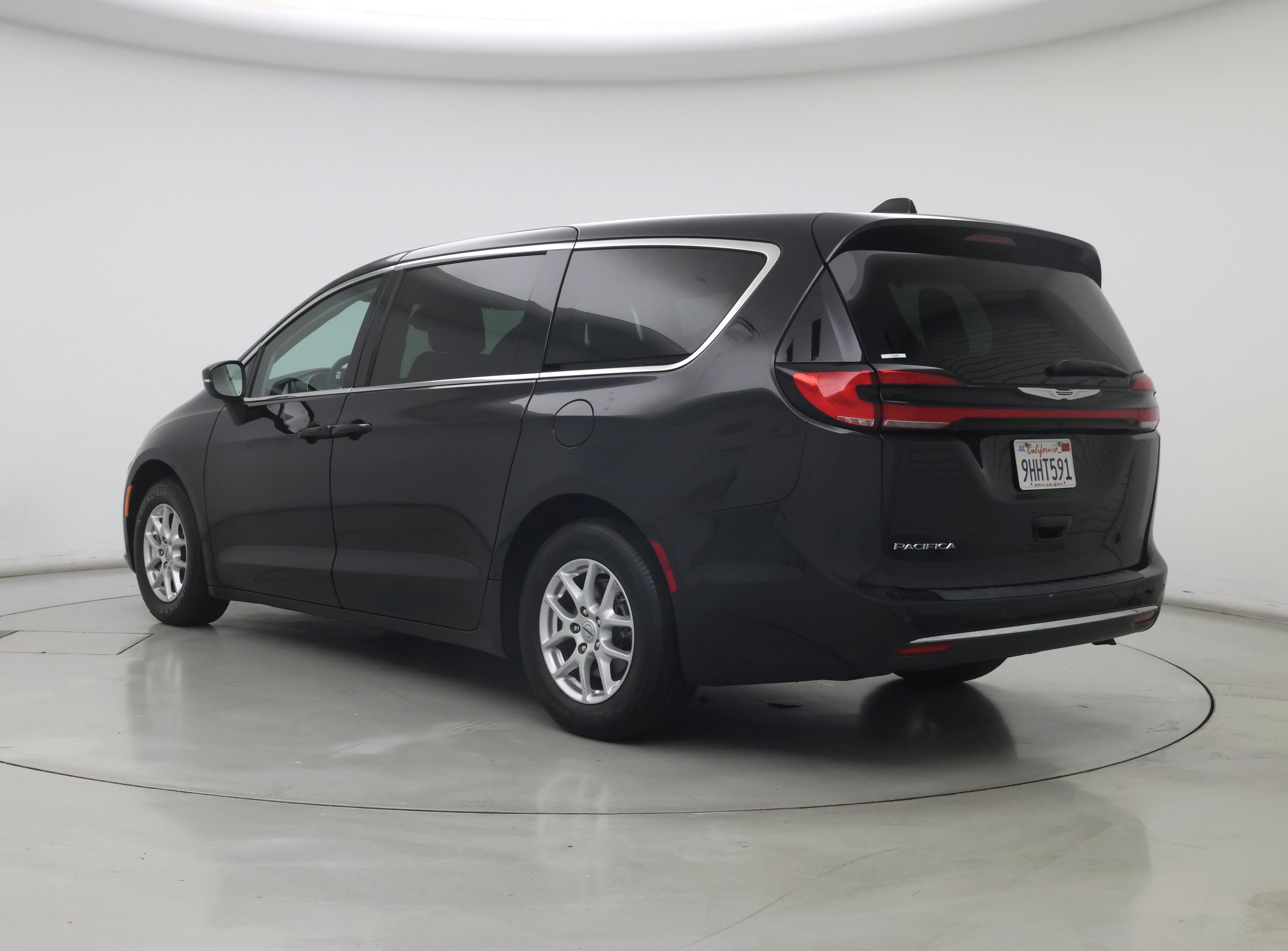 Thumbnail: 2023 Chrysler Pacifica - 2