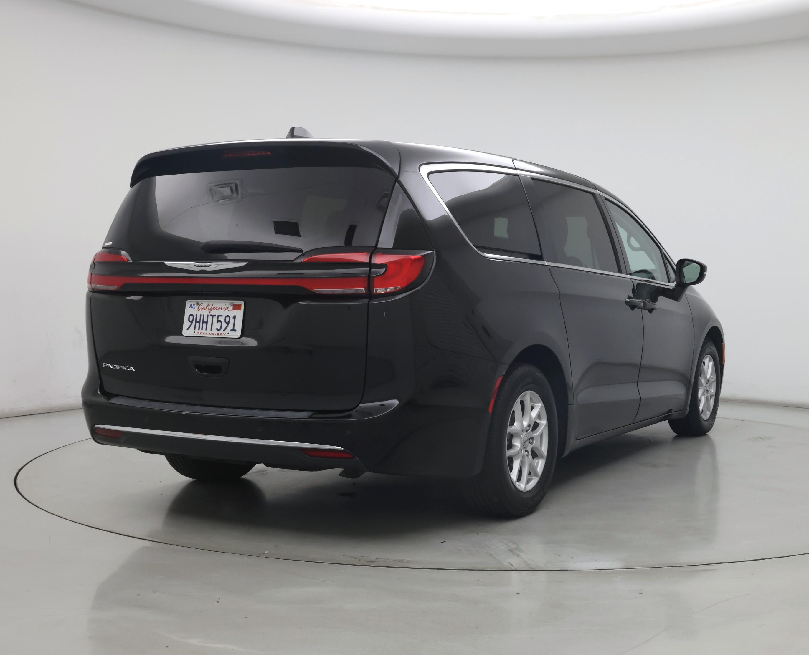 Thumbnail: 2023 Chrysler Pacifica - 8
