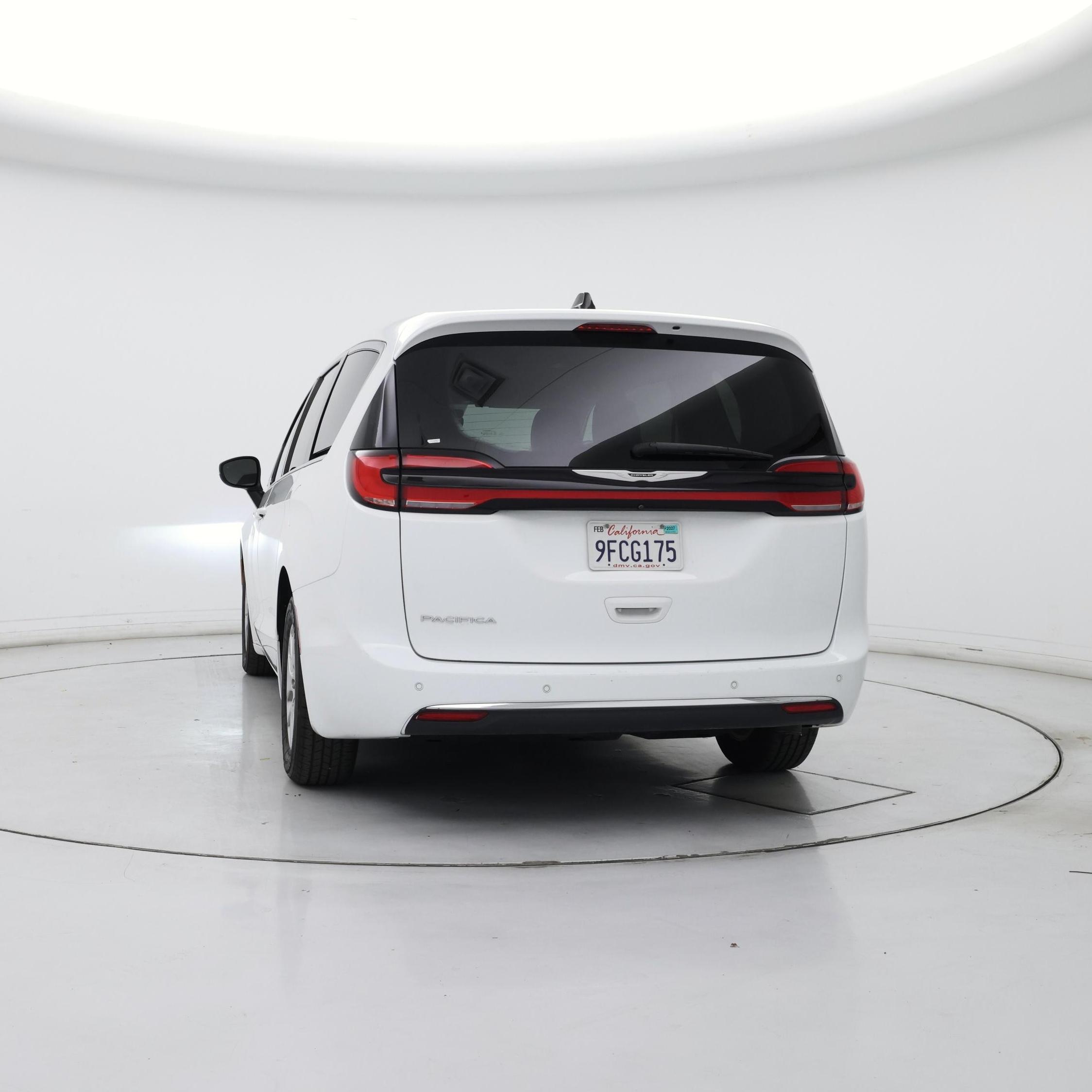 Thumbnail: 2023 Chrysler Pacifica - 6