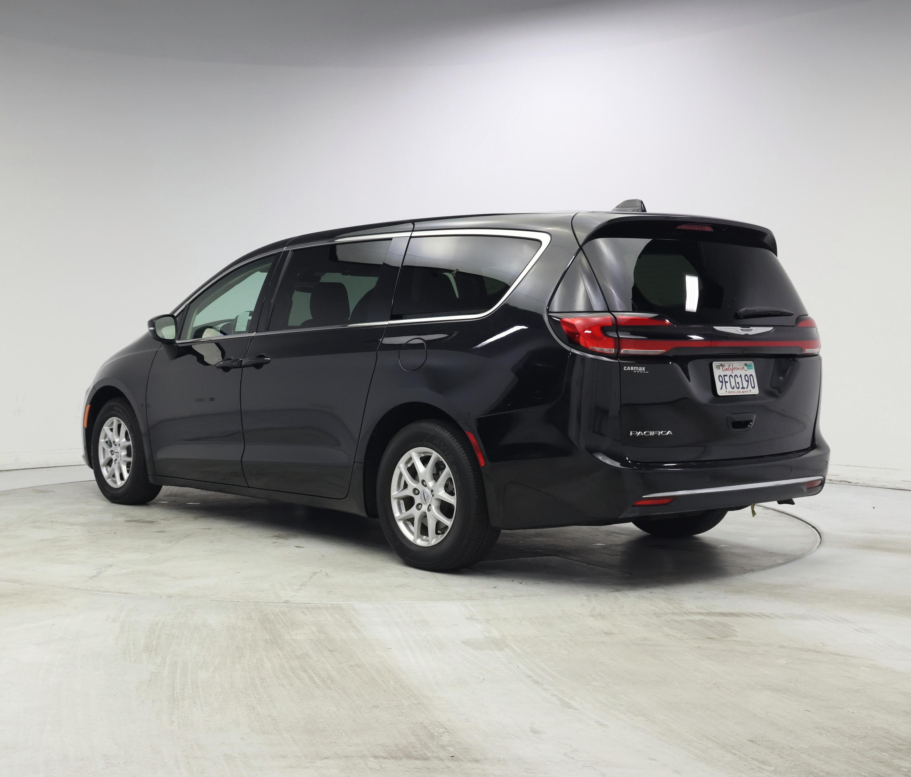 Thumbnail: 2023 Chrysler Pacifica - 2