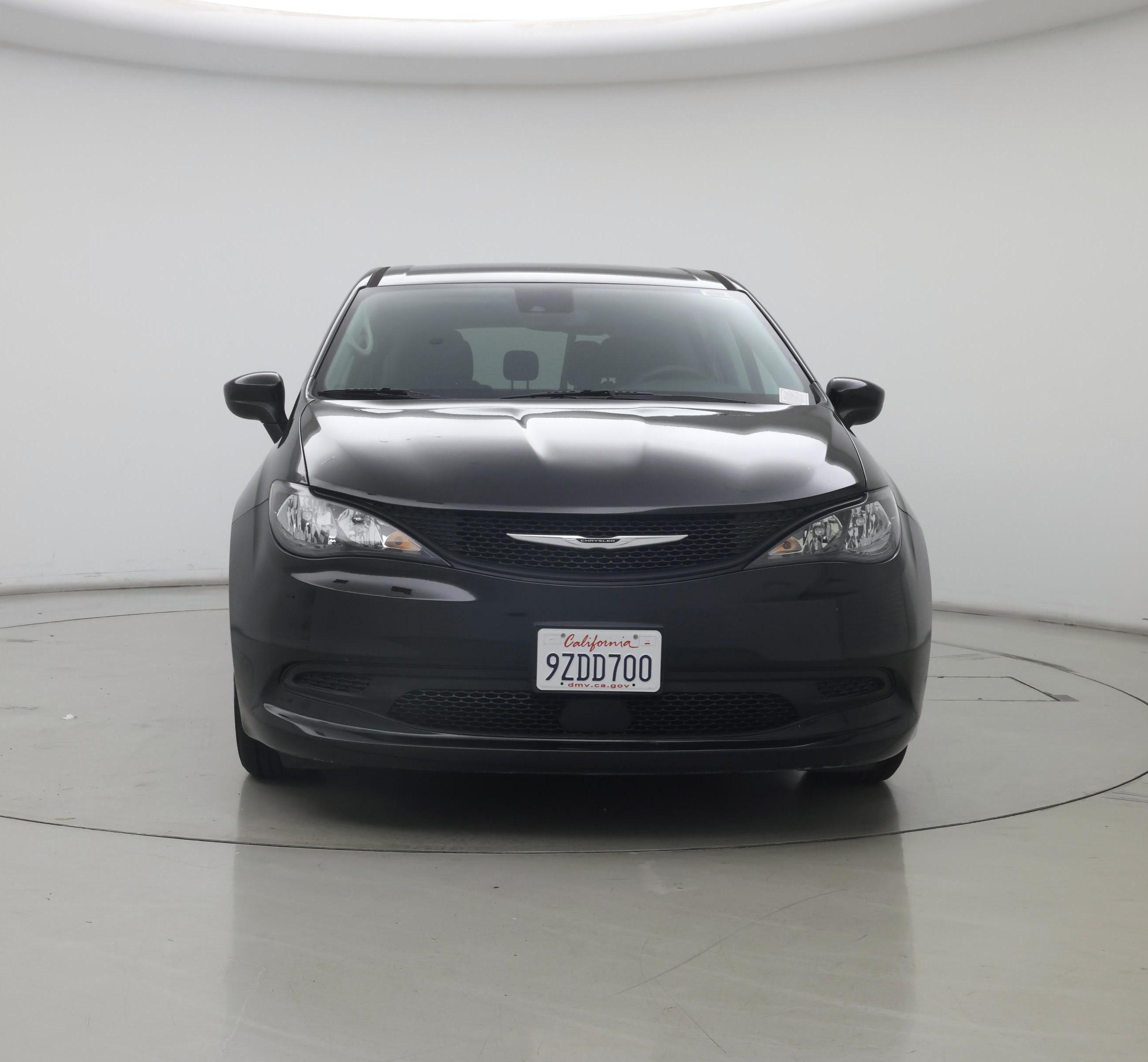 Thumbnail: 2022 Chrysler Voyager - 5
