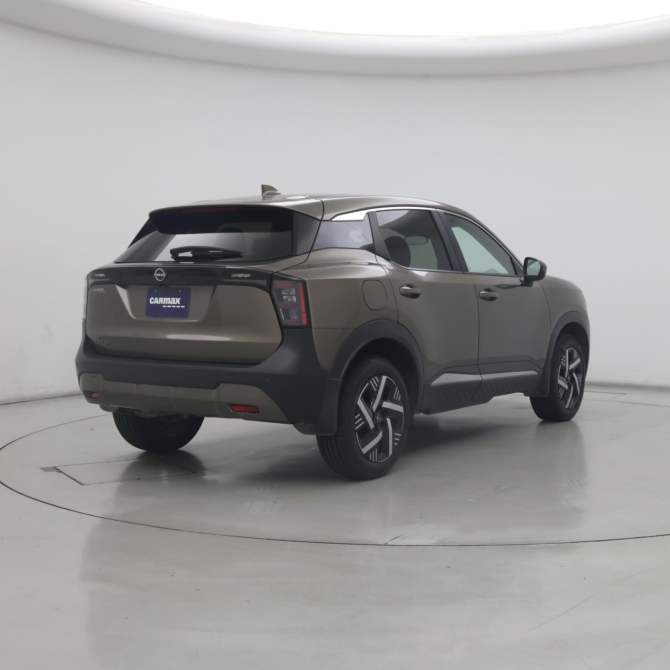 Thumbnail: 2025 Nissan Kicks - 8