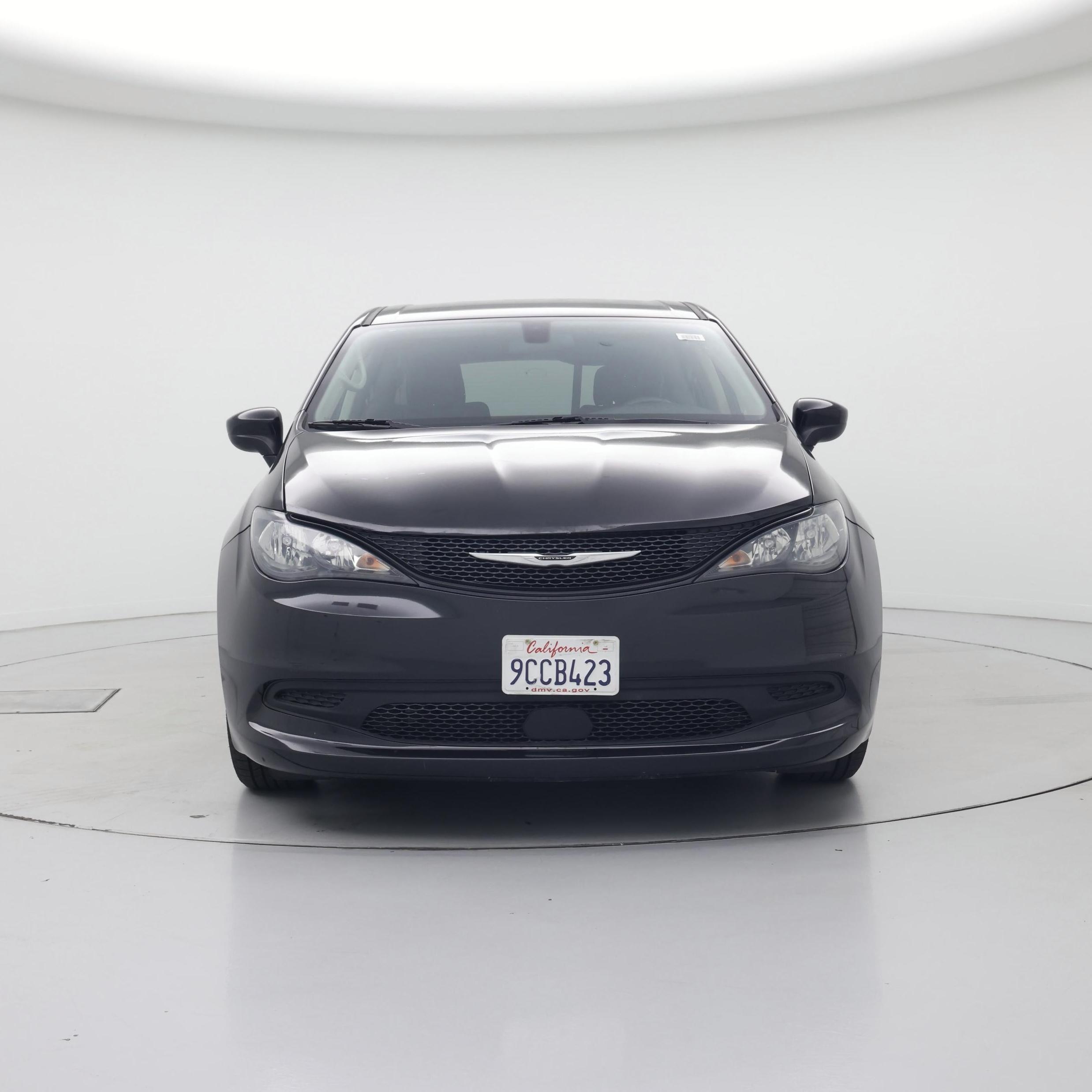 Thumbnail: 2022 Chrysler Voyager - 5