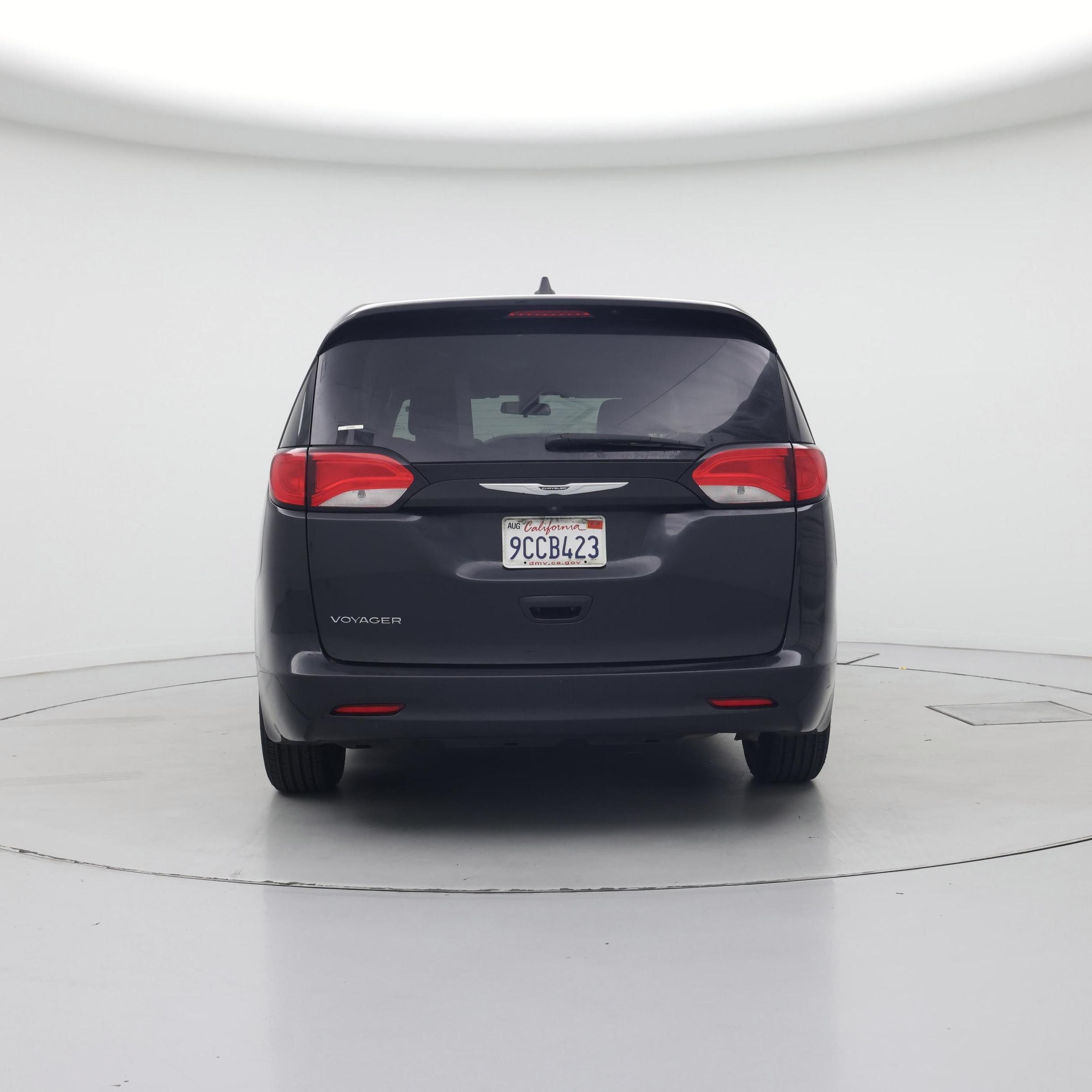 Thumbnail: 2022 Chrysler Voyager - 6