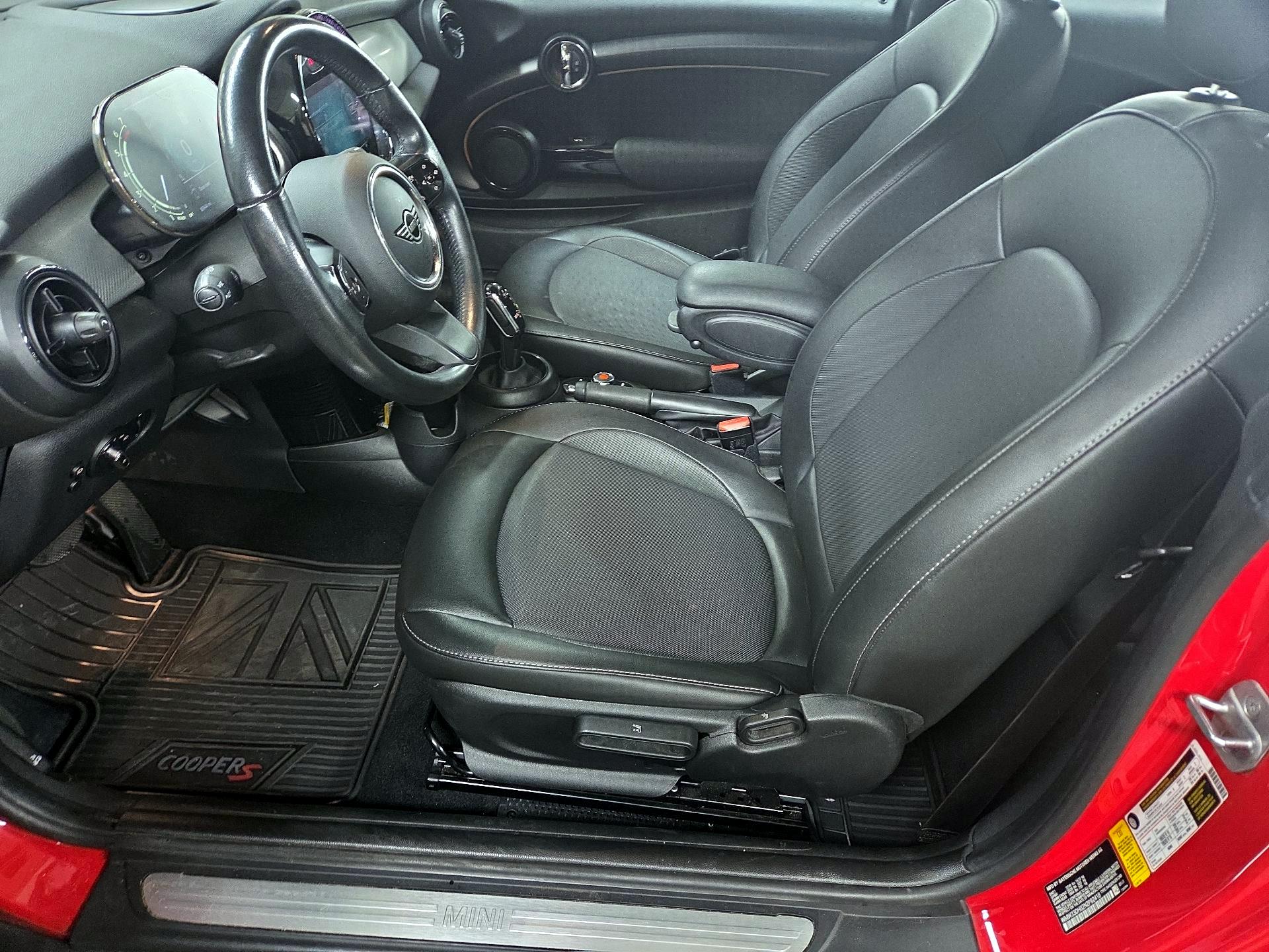 Thumbnail: 2022 MINI Cooper Hardtop - 11