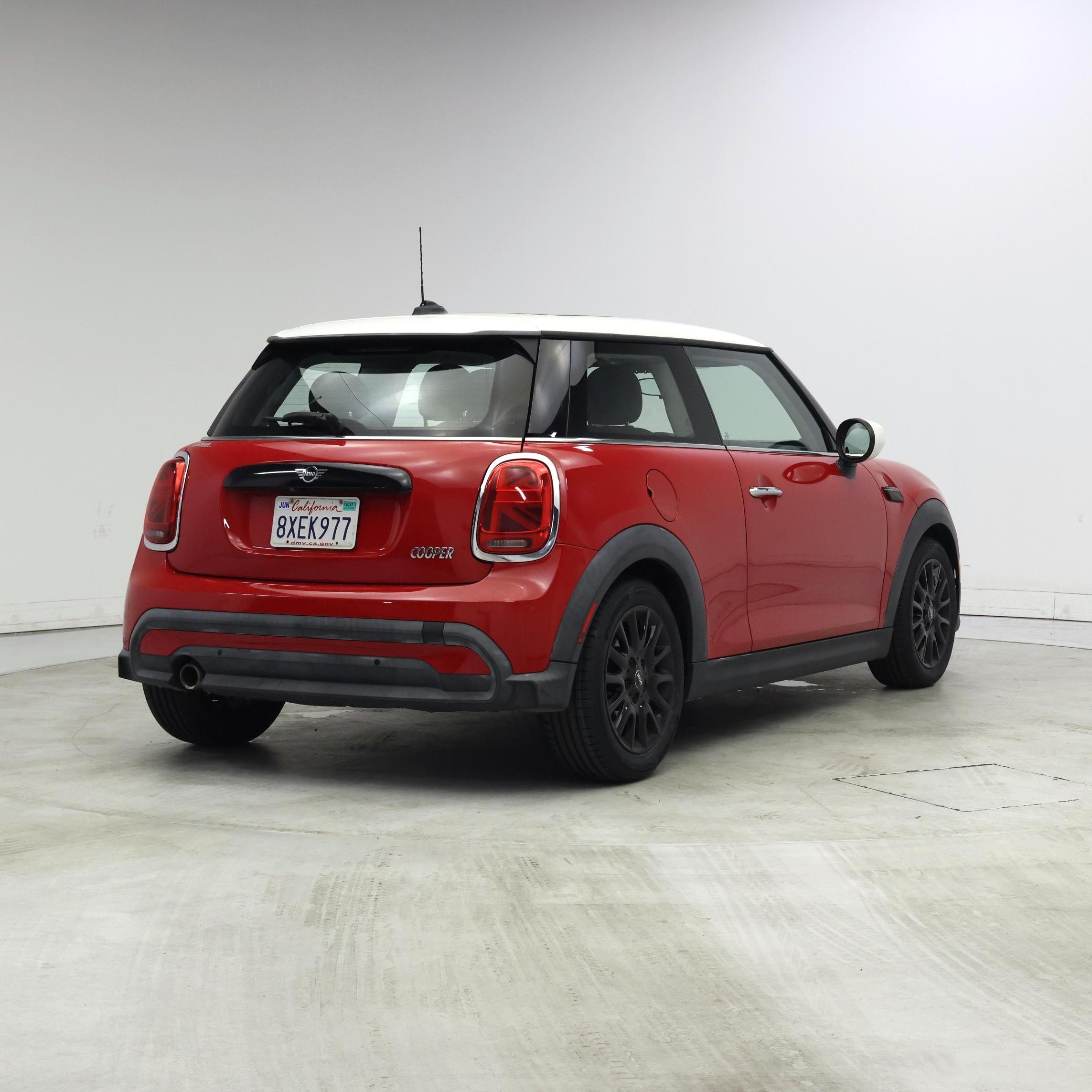 Thumbnail: 2022 MINI Cooper Hardtop - 8