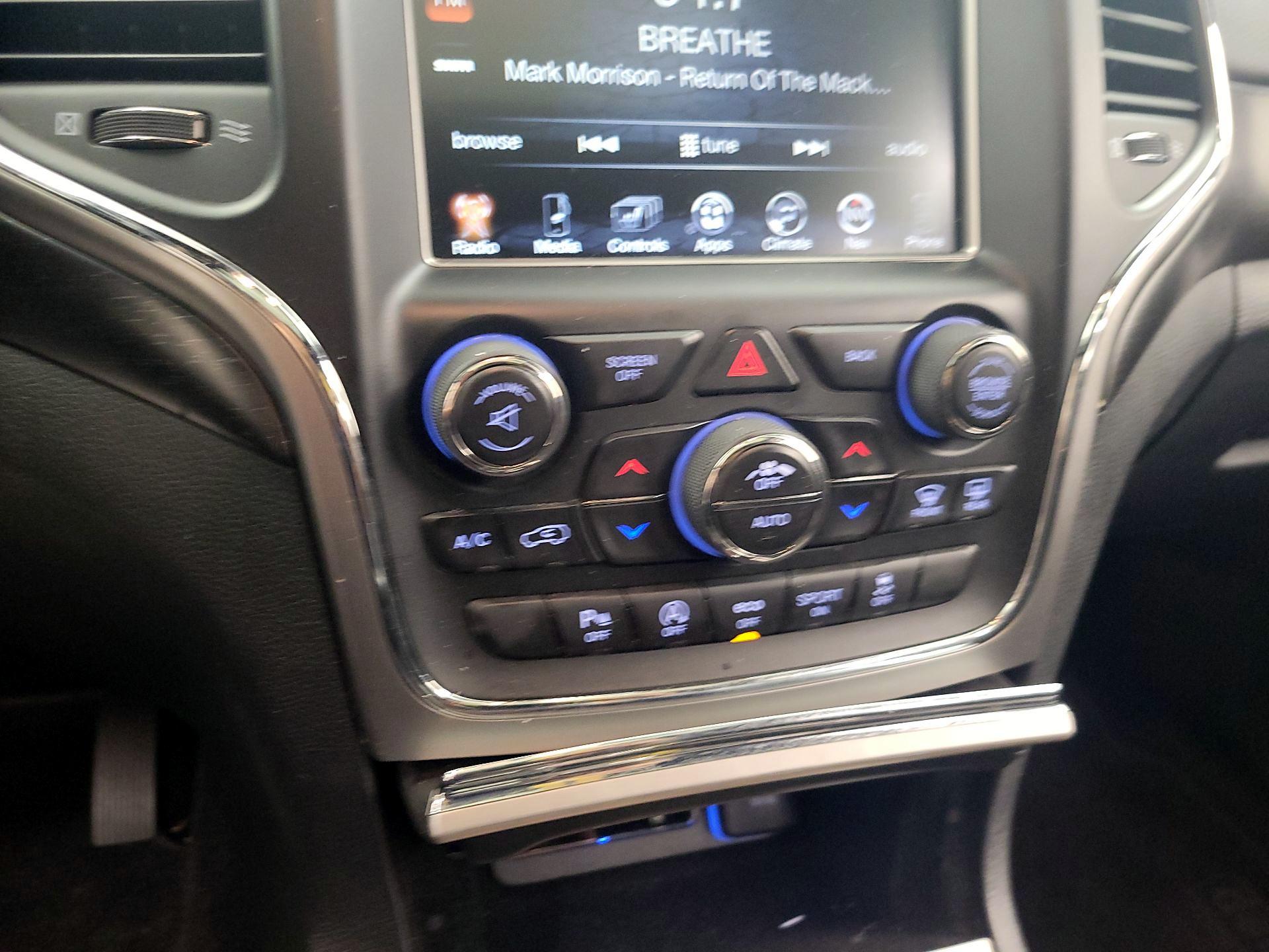 Thumbnail: 2017 Jeep Grand Cherokee - 16