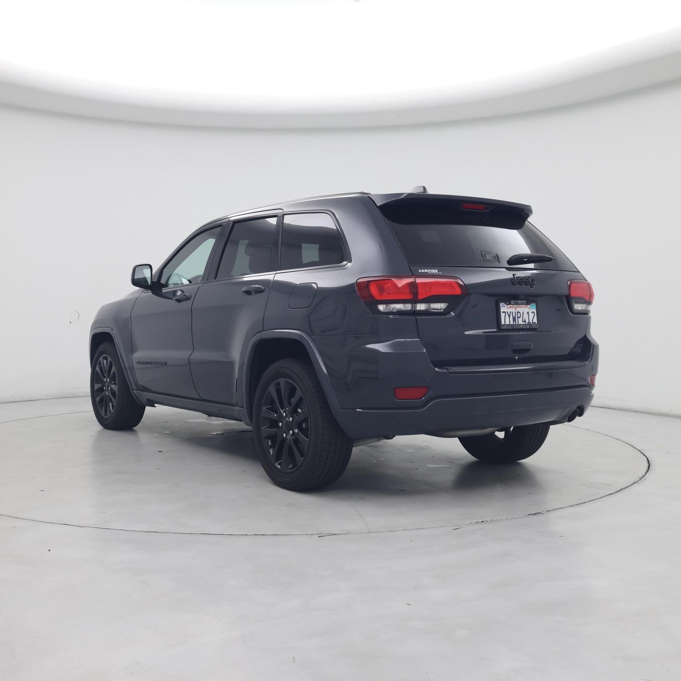 Thumbnail: 2017 Jeep Grand Cherokee - 2