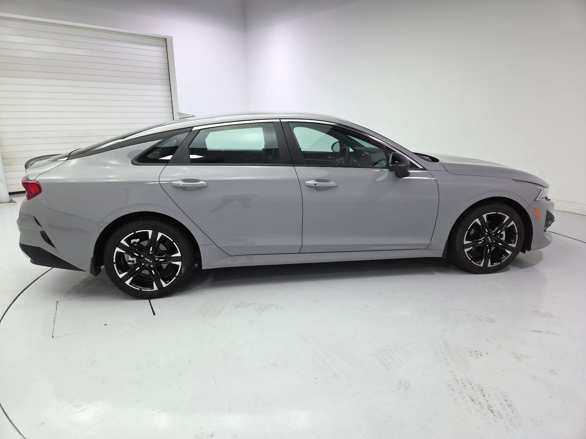 Thumbnail: 2024 Kia K5 - 4