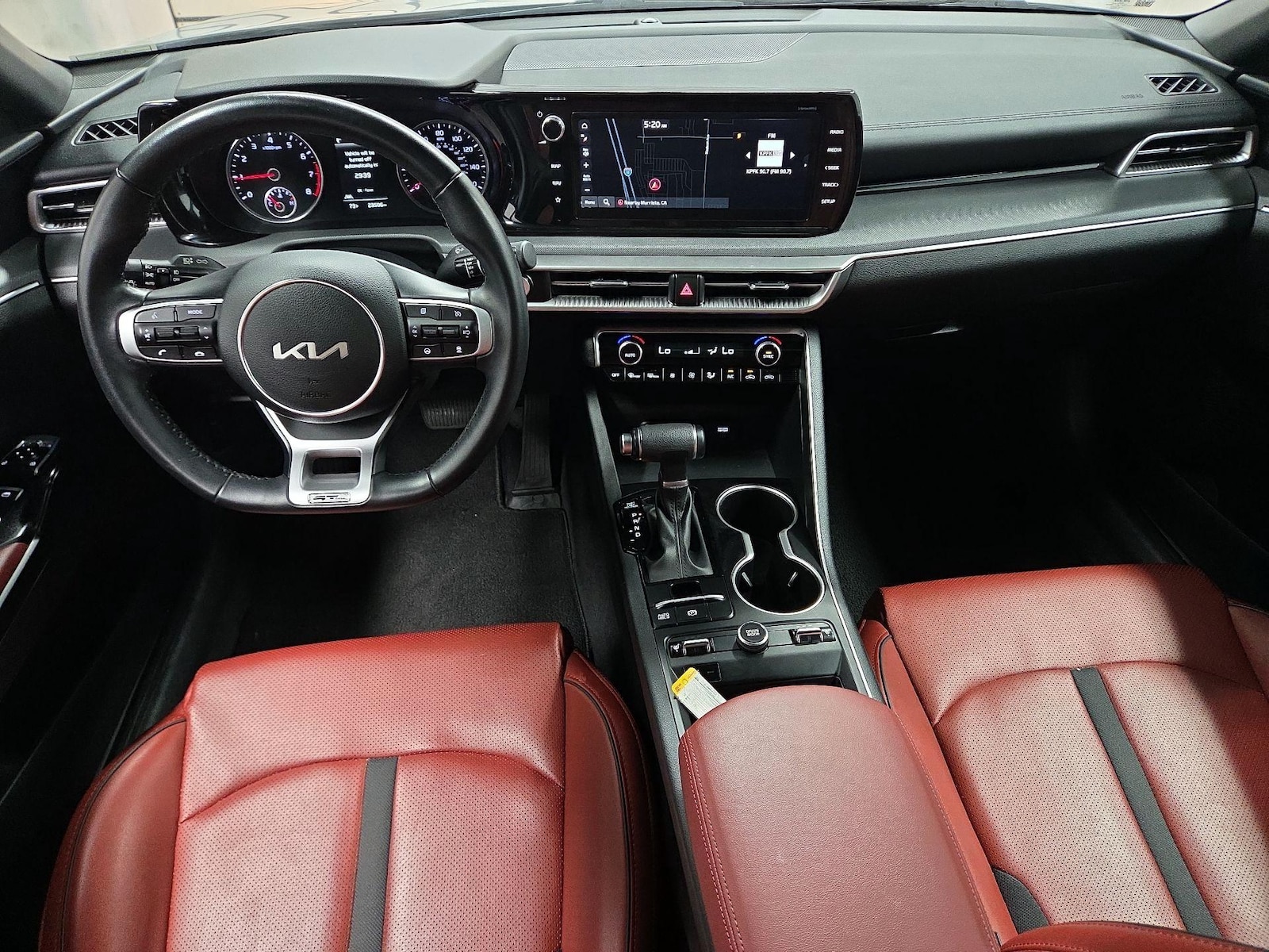 Apple CarPlay® & Android Auto™