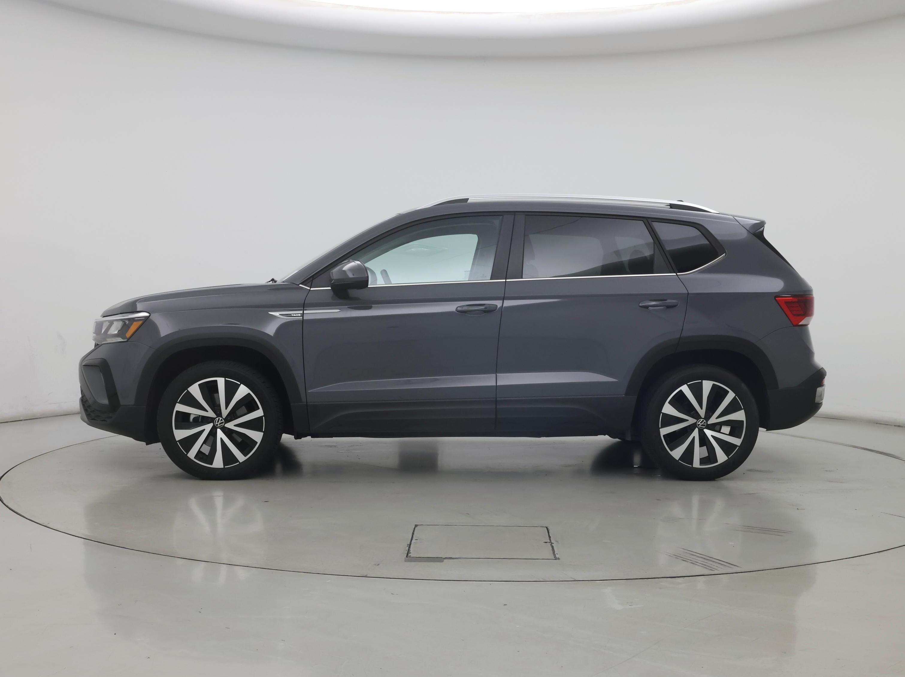 Thumbnail: 2023 Volkswagen Taos - 3