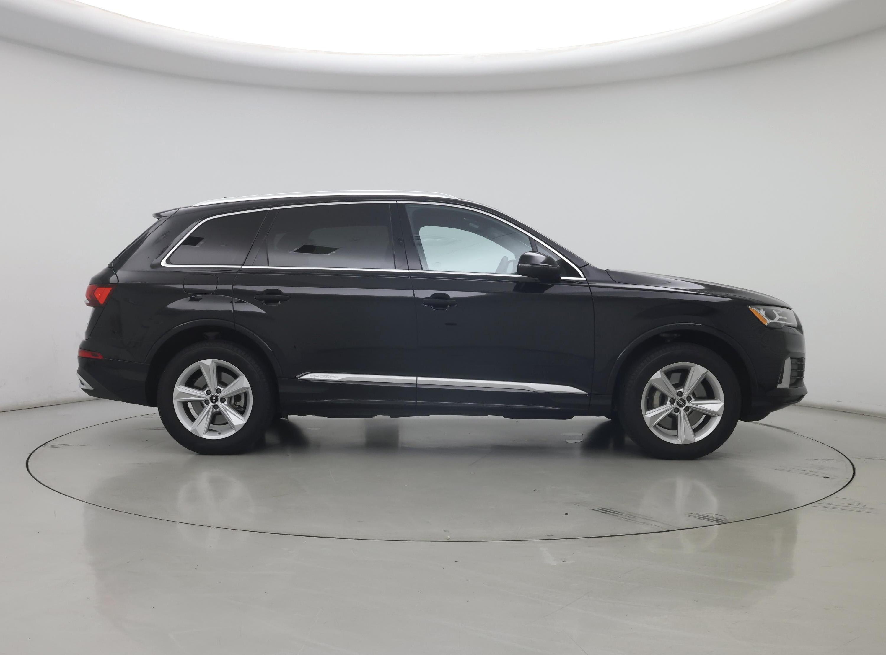 Thumbnail: 2023 Audi Q7 - 7