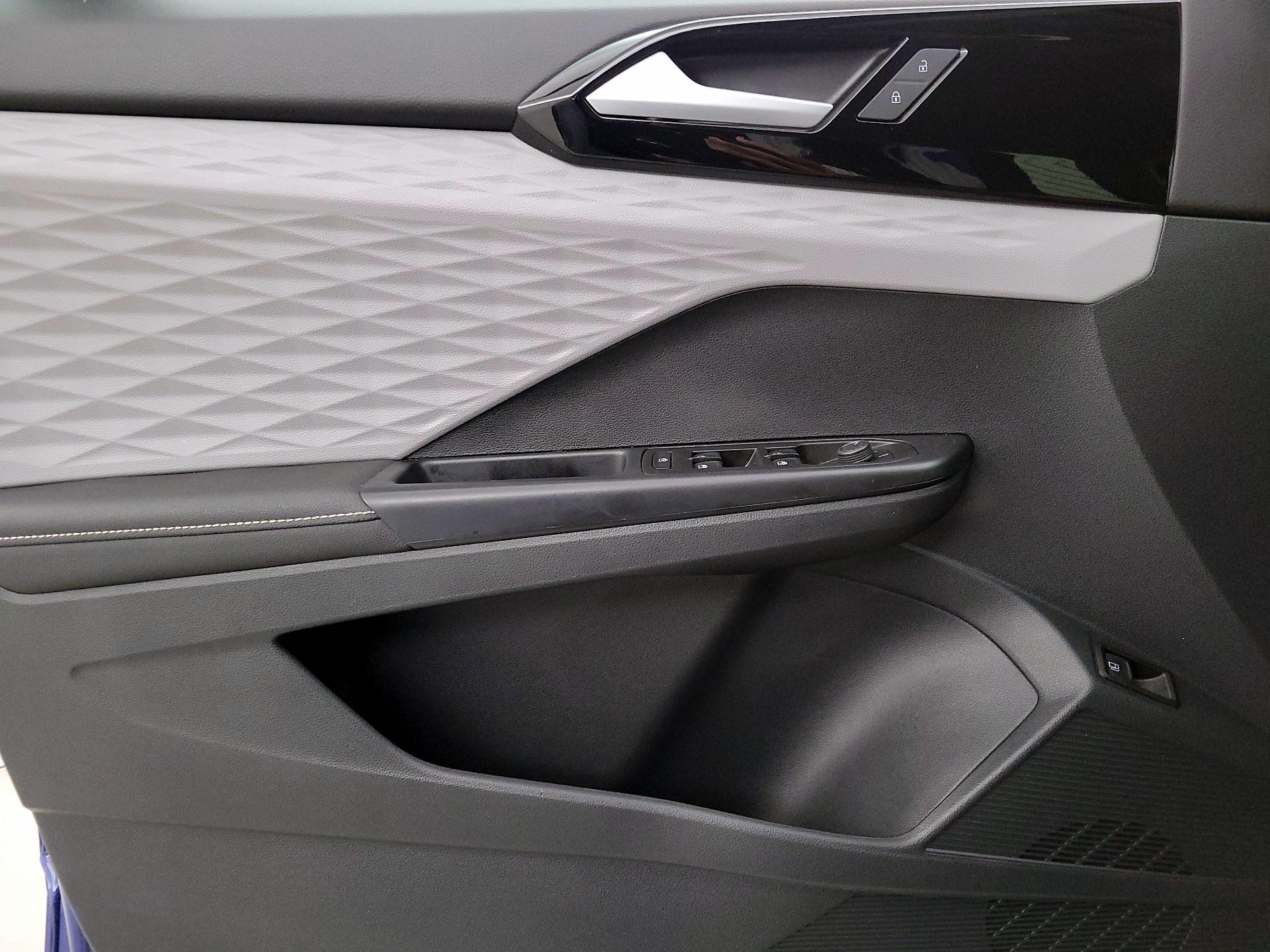 Thumbnail: 2024 Volkswagen Taos - 12