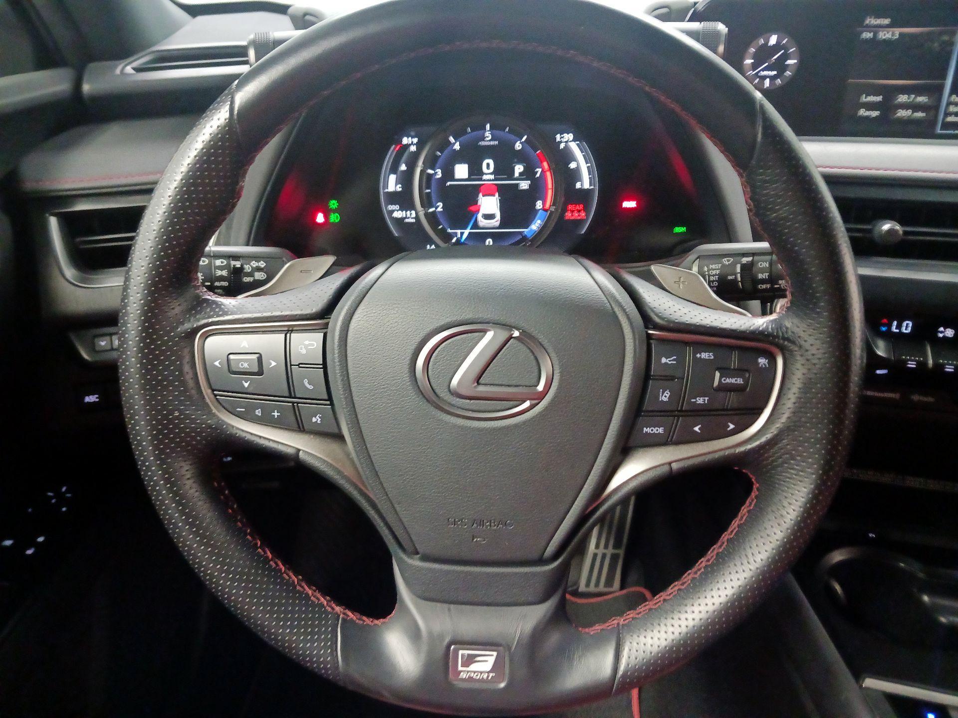 Thumbnail: 2022 Lexus UX - 10