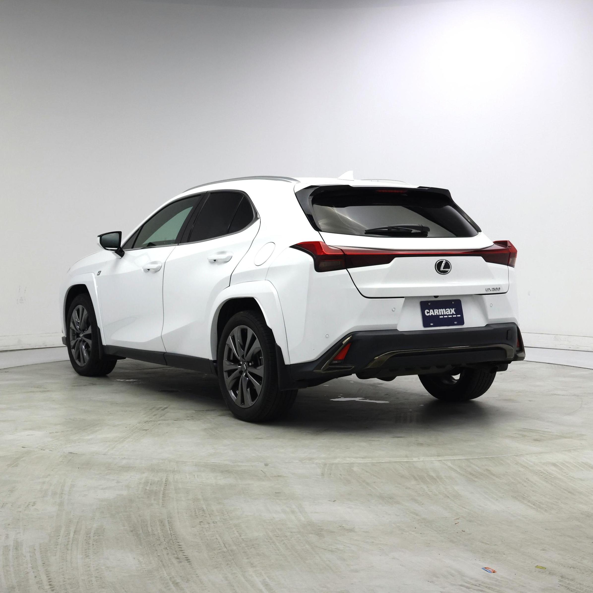 Thumbnail: 2022 Lexus UX - 2