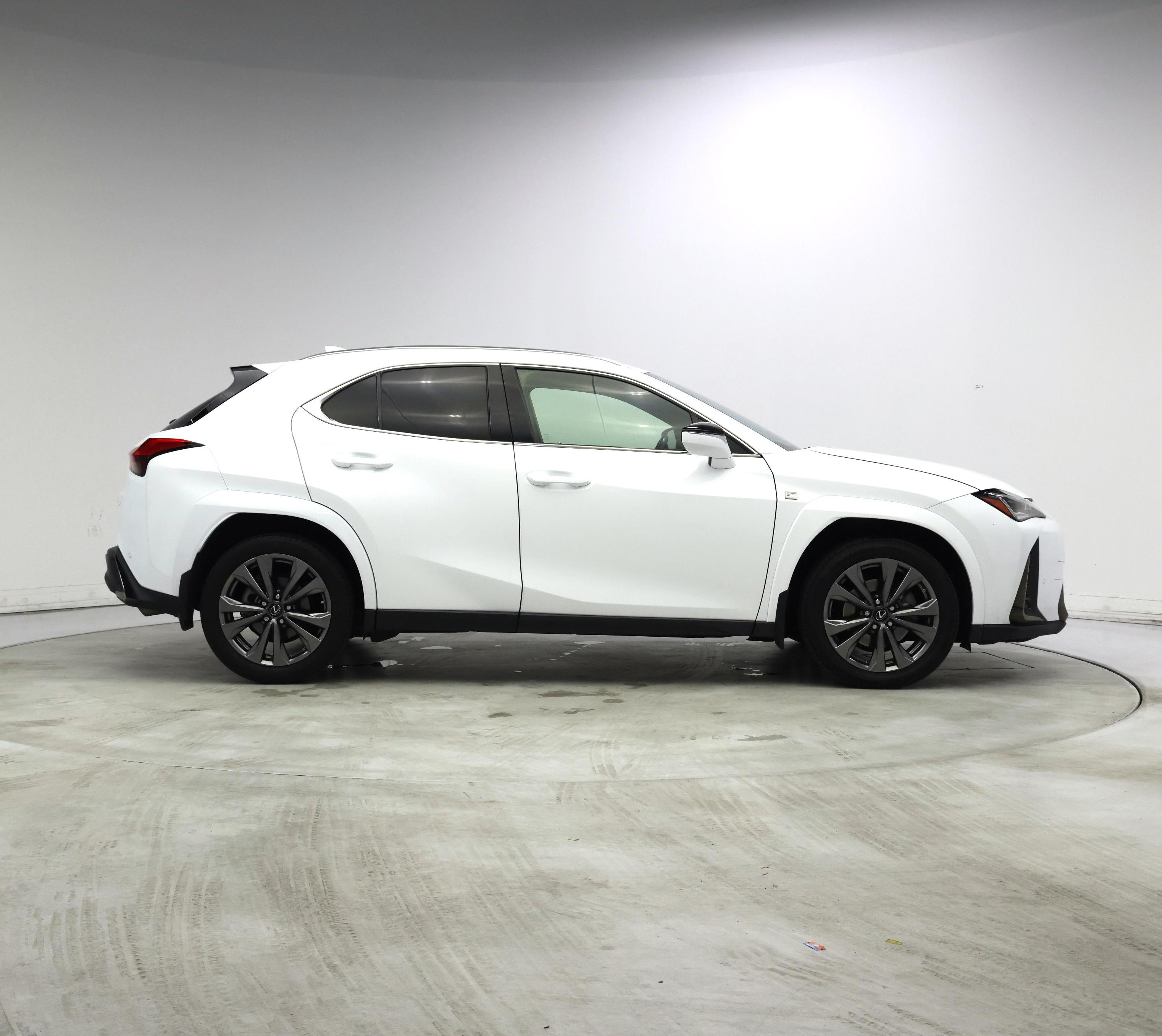Thumbnail: 2022 Lexus UX - 7