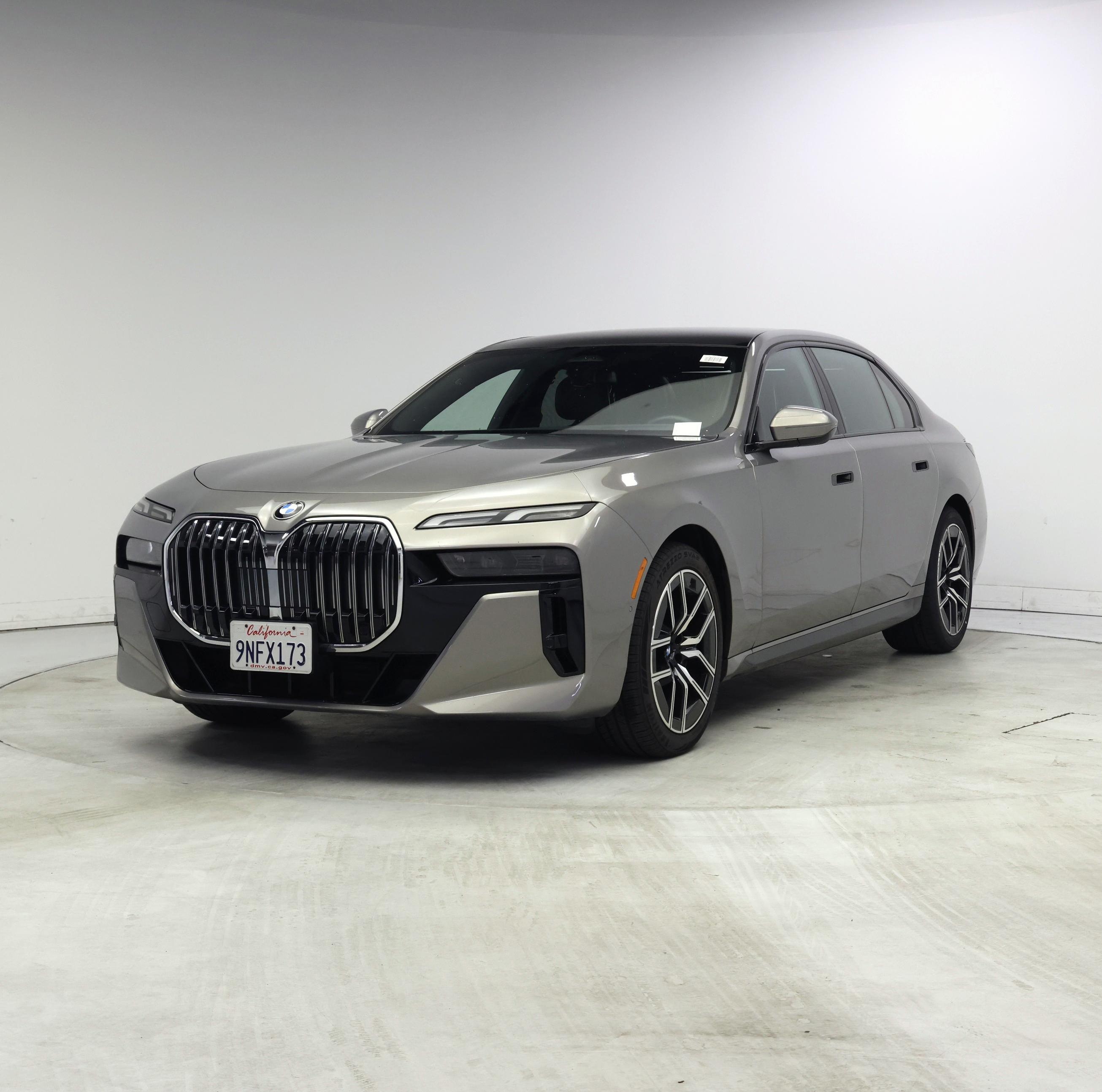 Thumbnail: 2025 BMW 7 Series - 4