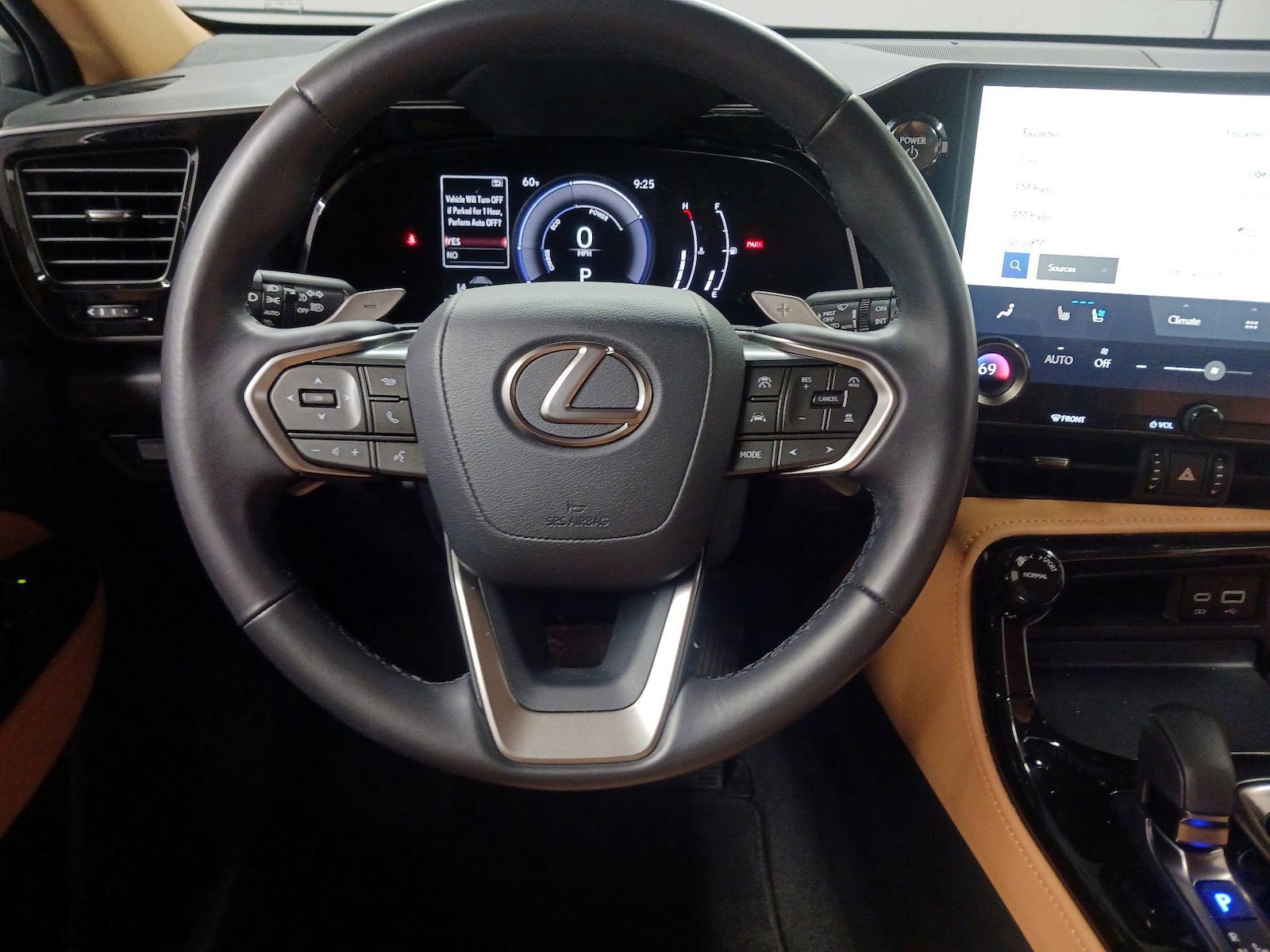 2025 Lexus NX Hybrid 350h - Photo 11