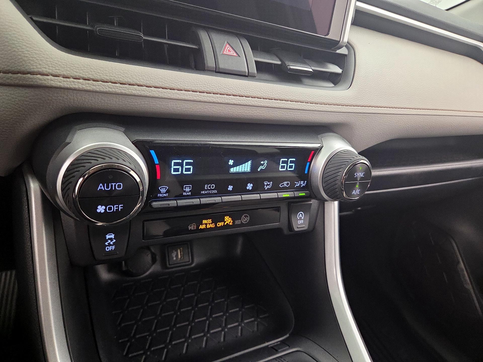 Thumbnail: 2025 Toyota RAV4 - 16