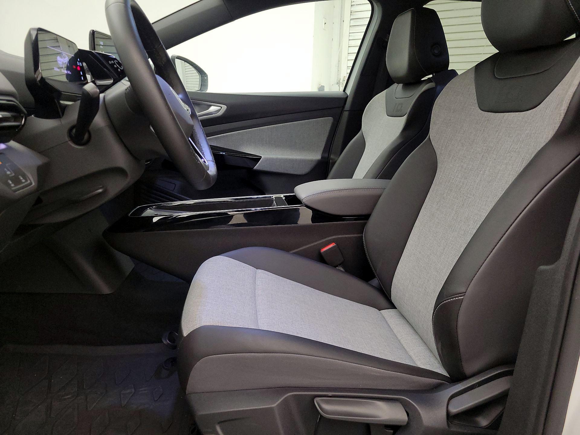 Thumbnail: 2023 Volkswagen ID.4 - 11