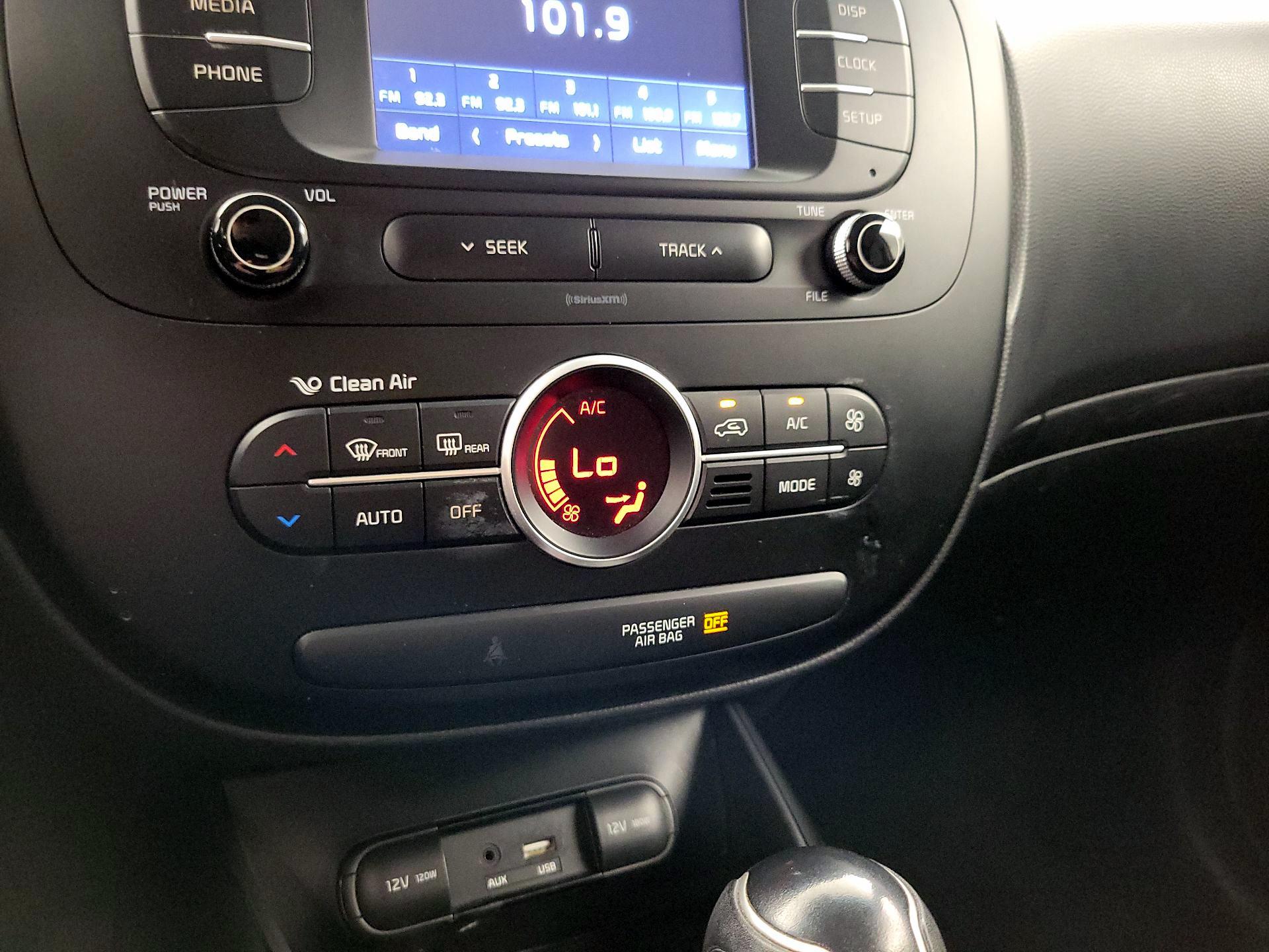 Thumbnail: 2017 Kia Soul - 15