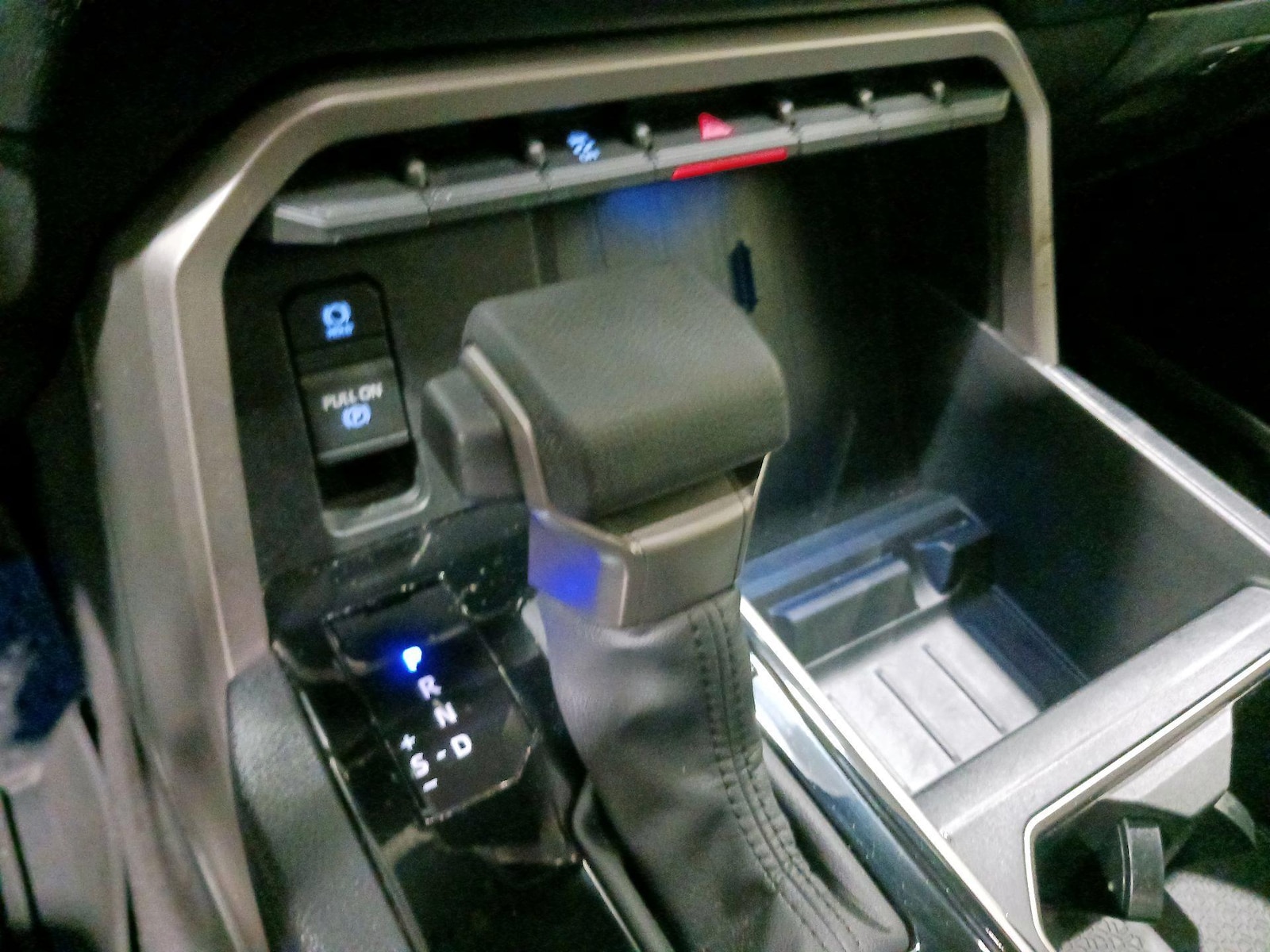 2024 Toyota Tundra SR5 - Photo 14