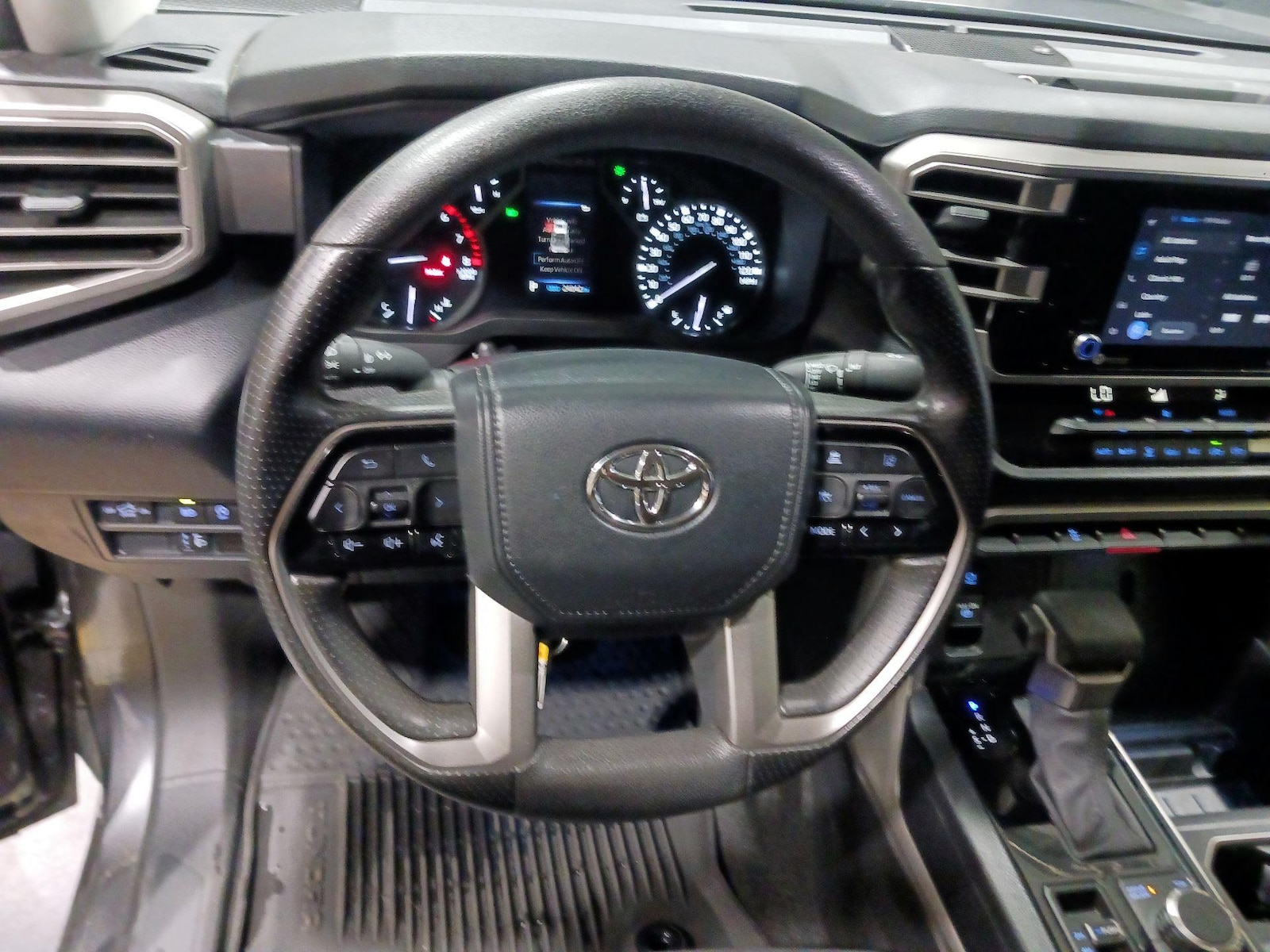 2024 Toyota Tundra SR5 - Photo 9