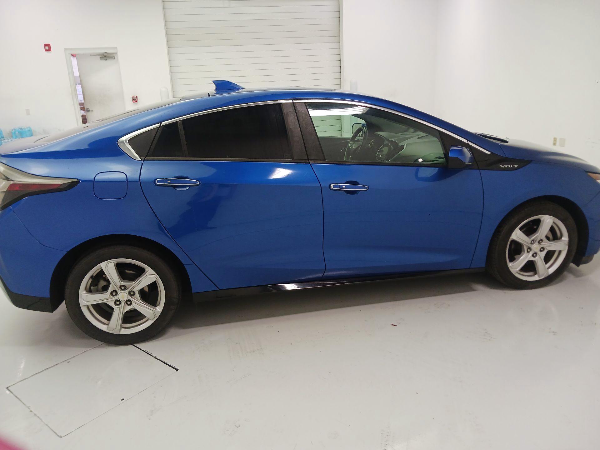 Thumbnail: 2016 Chevrolet Volt - 4