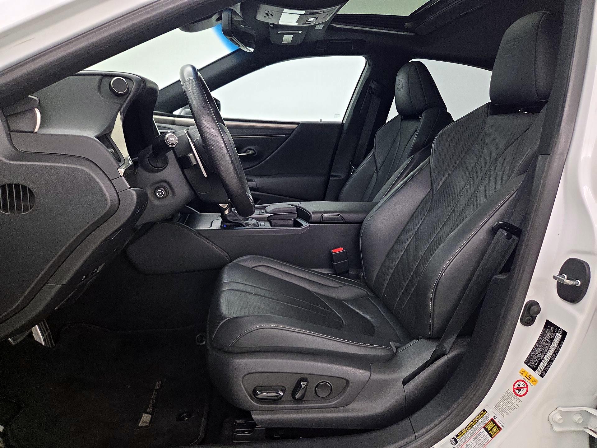 Thumbnail: 2019 Lexus ES - 11